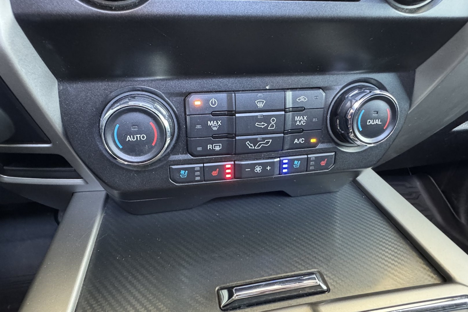 2019 Black /Black Ford F-150 Lariat (1FTEW1E57KK) with an V8 5.0 Liter engine, Automatic 10 Speed transmission, located at 2304 W. Main St., Boise, ID, 83702, (208) 342-7777, 43.622105, -116.218658 - Nicely Optioned And Ready To Go! - Photo#7