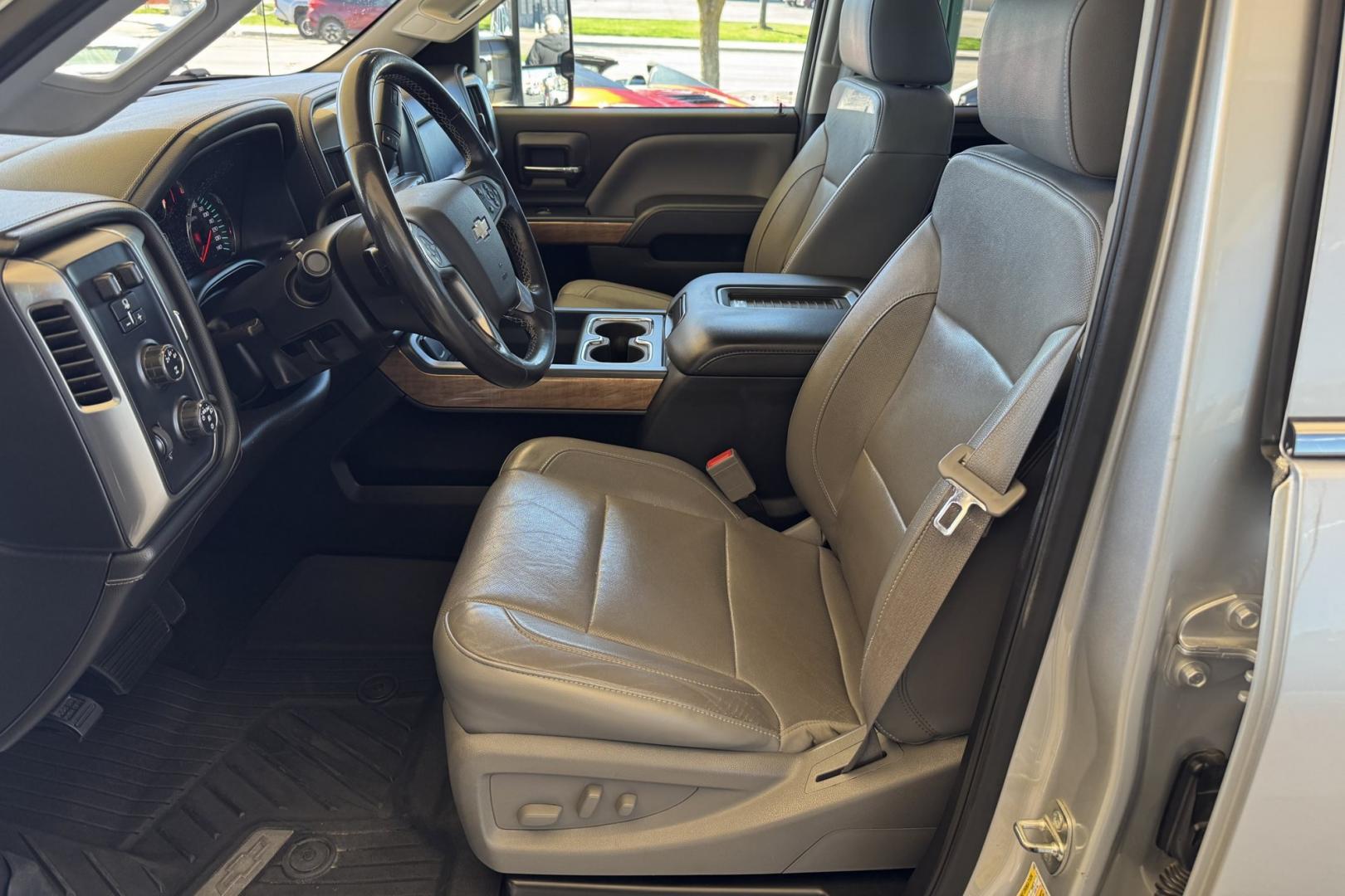 2016 Silver /Black Chevrolet Silverado 2500HD LTZ (1GC1KWE80GF) with an V8 6.6 Liter Duramax Turbo Diesel engine, Allison Automatic 6 Speed transmission, located at 2304 W. Main St., Boise, ID, 83702, (208) 342-7777, 43.622105, -116.218658 - One Owner Idaho Duramax! - Photo#8