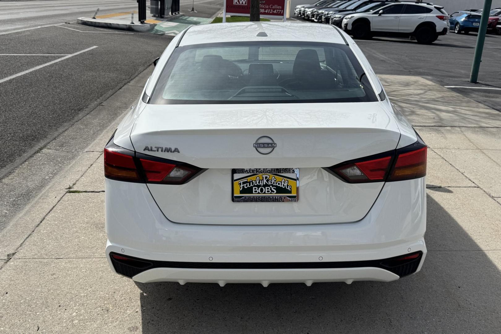 2025 White /Black Nissan Altima SV (1N4BL4DVXSN) with an 4 Cyl 2.5 Liter engine, Automatic transmission, located at 2304 W. Main St., Boise, ID, 83702, (208) 342-7777, 43.622105, -116.218658 - Remaining Factory Warranty! Loaded With Safety Features Too! - Photo#1