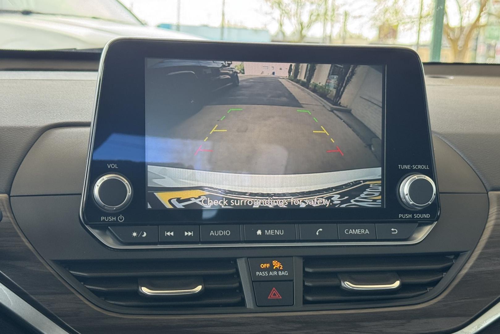 2025 White /Black Nissan Altima SV (1N4BL4DVXSN) with an 4 Cyl 2.5 Liter engine, Automatic transmission, located at 2304 W. Main St., Boise, ID, 83702, (208) 342-7777, 43.622105, -116.218658 - Remaining Factory Warranty! Loaded With Safety Features Too! - Photo#4