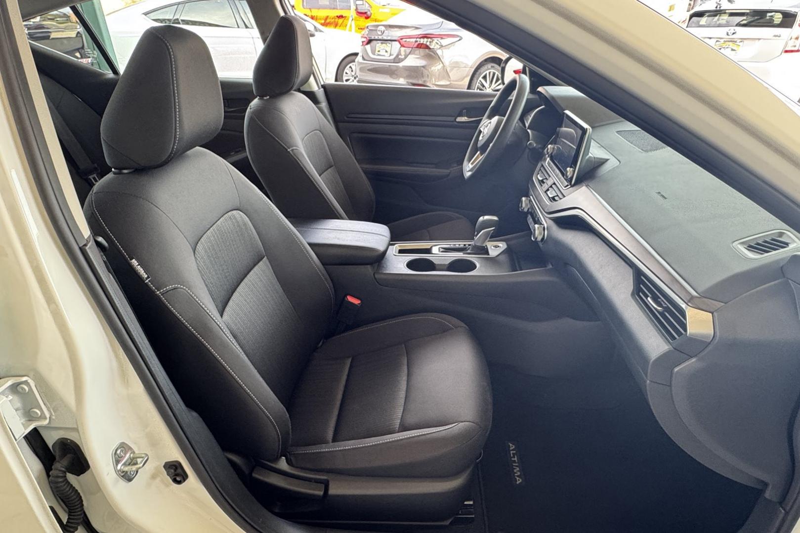 2025 White /Black Nissan Altima SV (1N4BL4DVXSN) with an 4 Cyl 2.5 Liter engine, Automatic transmission, located at 2304 W. Main St., Boise, ID, 83702, (208) 342-7777, 43.622105, -116.218658 - Remaining Factory Warranty! Loaded With Safety Features Too! - Photo#15