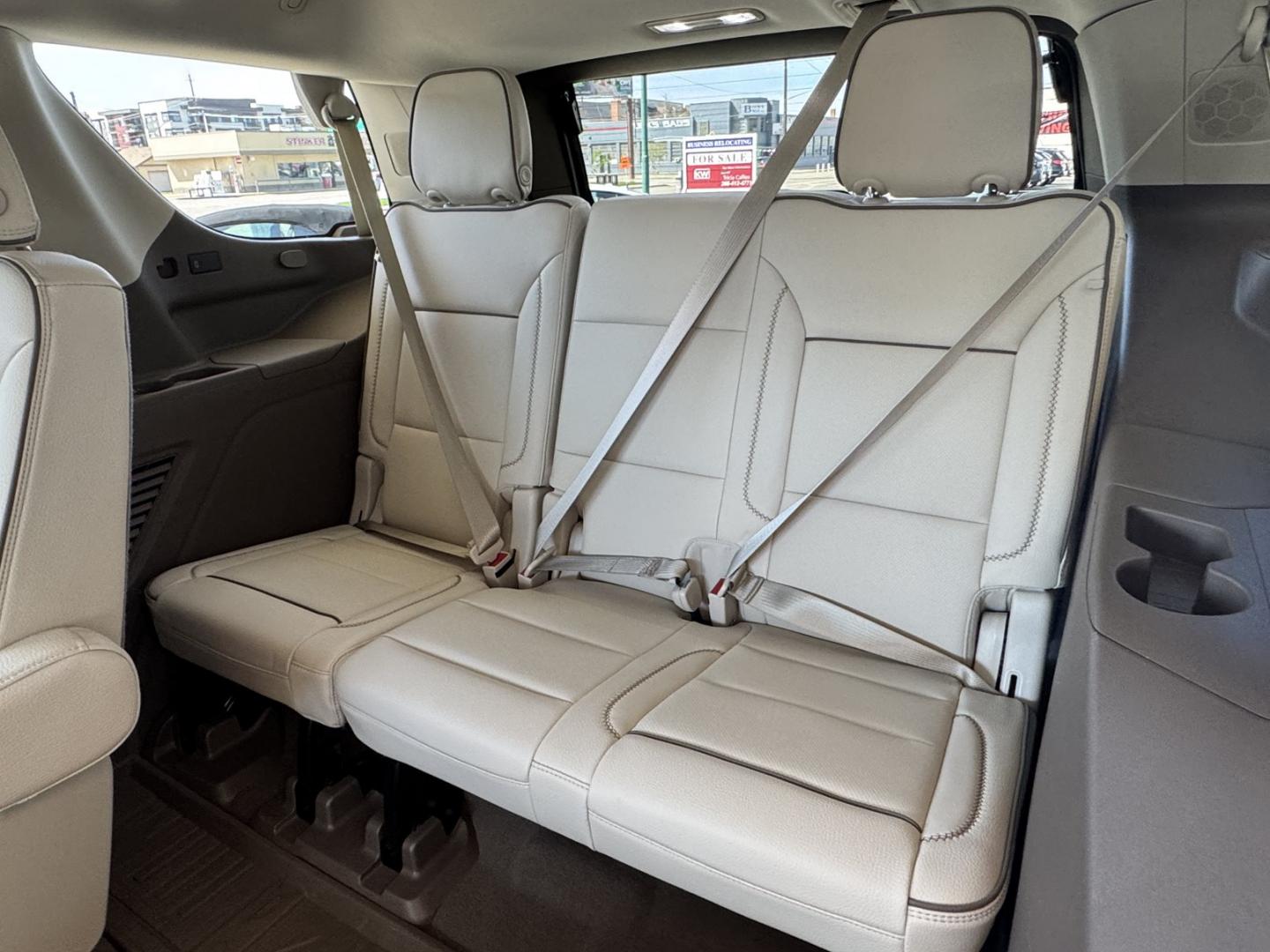 2022 Cayenne Red /Teak/Light Shale GMC Yukon Denali (1GKS2DKL4NR) with an V8 6.2 Liter engine, Automatic 10 Speed transmission, located at 2304 W. Main St., Boise, ID, 83702, (208) 342-7777, 43.622105, -116.218658 - Stunning 1 Owner, Idaho Owned Denali! - Photo#24