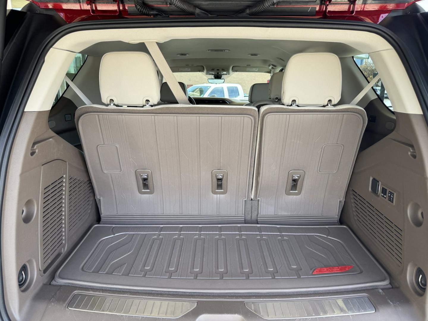 2022 Cayenne Red /Teak/Light Shale GMC Yukon Denali (1GKS2DKL4NR) with an V8 6.2 Liter engine, Automatic 10 Speed transmission, located at 2304 W. Main St., Boise, ID, 83702, (208) 342-7777, 43.622105, -116.218658 - Stunning 1 Owner, Idaho Owned Denali! - Photo#30