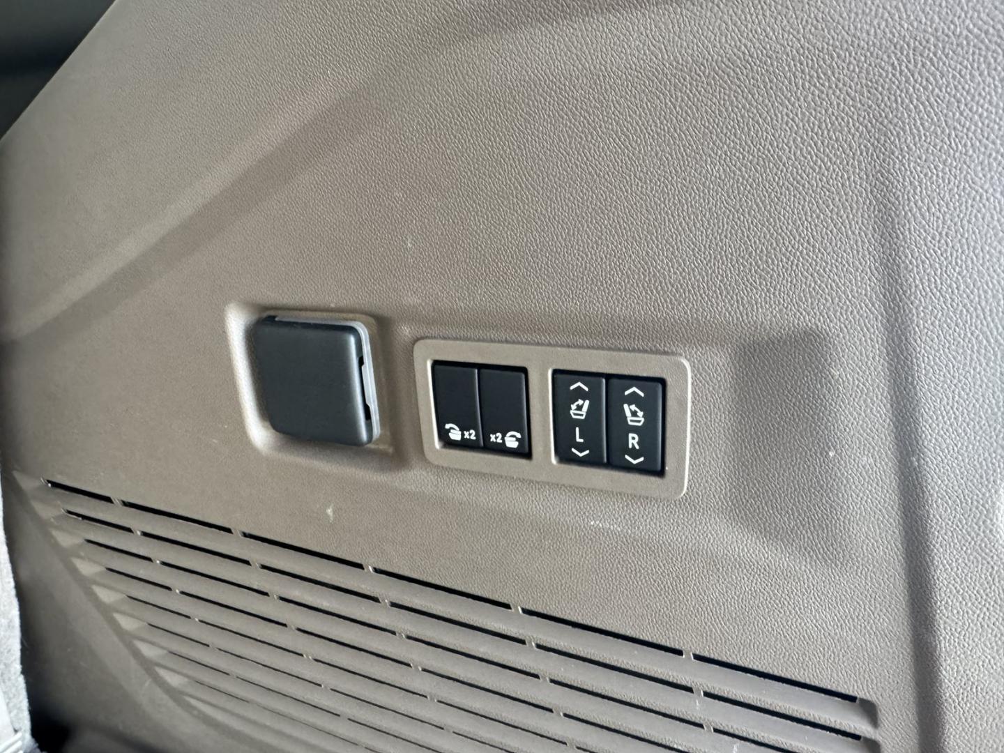 2022 Cayenne Red /Teak/Light Shale GMC Yukon Denali (1GKS2DKL4NR) with an V8 6.2 Liter engine, Automatic 10 Speed transmission, located at 2304 W. Main St., Boise, ID, 83702, (208) 342-7777, 43.622105, -116.218658 - Stunning 1 Owner, Idaho Owned Denali! - Photo#32