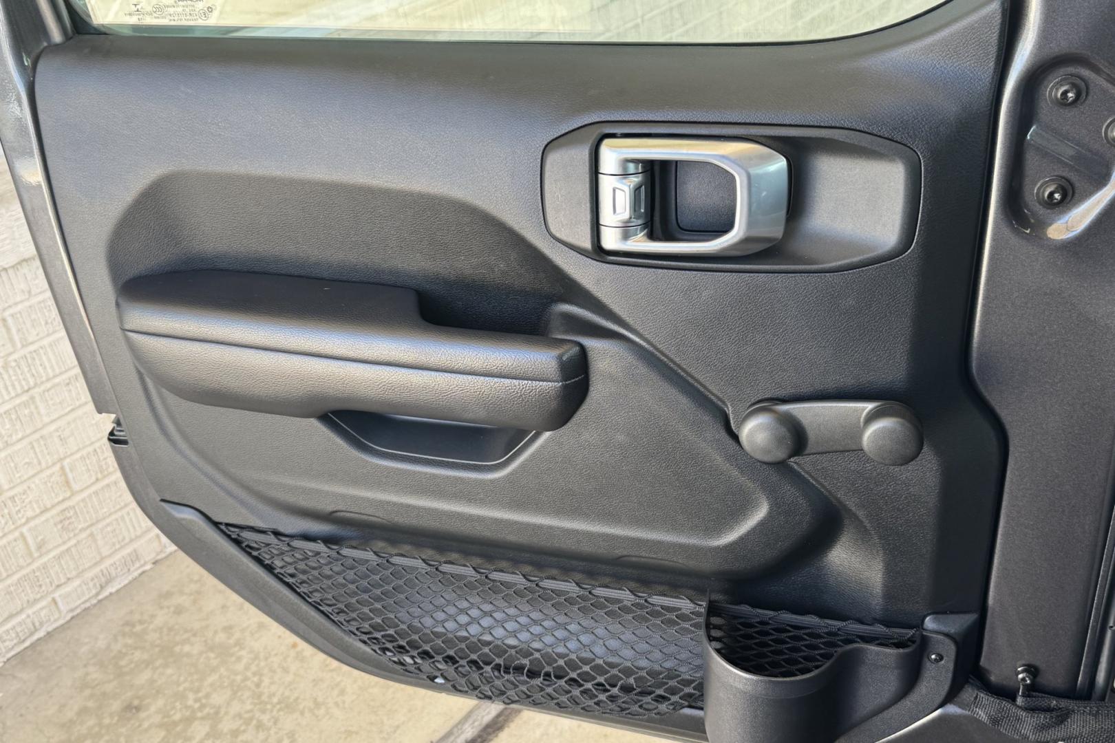 2018 Gray /Black Jeep Wrangler Unlimited Sport (1C4HJXDG1JW) with an V6 3.6 Liter engine, Automatic 8 Speed transmission, located at 2304 W. Main St., Boise, ID, 83702, (208) 342-7777, 43.622105, -116.218658 - Removable Hard Top! - Photo#5