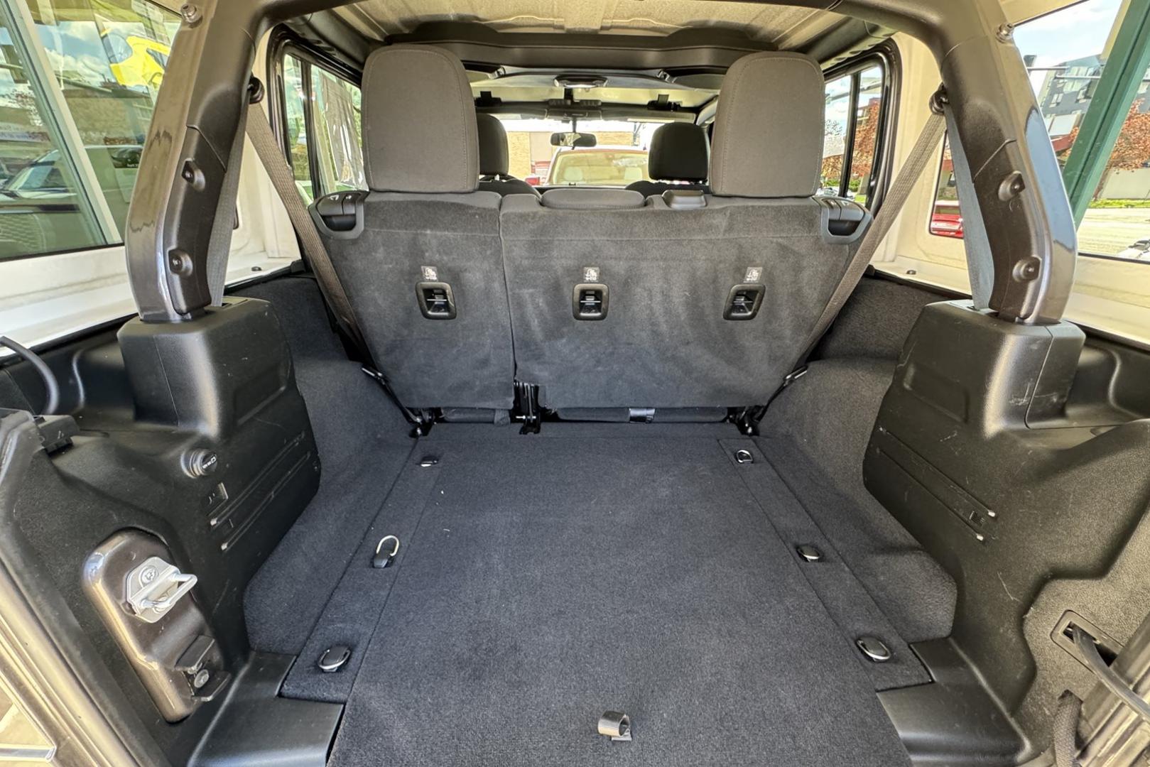 2018 Gray /Black Jeep Wrangler Unlimited Sport (1C4HJXDG1JW) with an V6 3.6 Liter engine, Automatic 8 Speed transmission, located at 2304 W. Main St., Boise, ID, 83702, (208) 342-7777, 43.622105, -116.218658 - Removable Hard Top! - Photo#16