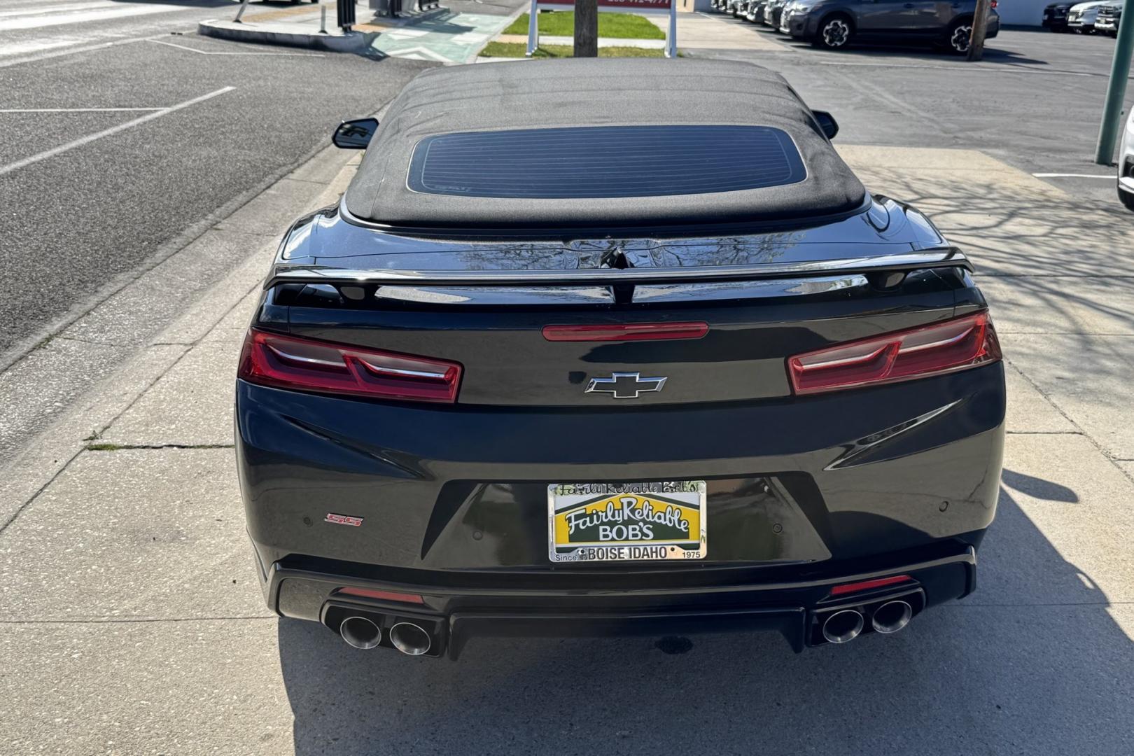 2017 Mosaic Black /Adrenaline Red Chevrolet Camaro 2SS (1G1FH3D75H0) with an V8 6.2 Liter engine, Automatic 8 Speed transmission, located at 2304 W. Main St., Boise, ID, 83702, (208) 342-7777, 43.622105, -116.218658 - Ready To Play! - Photo#21