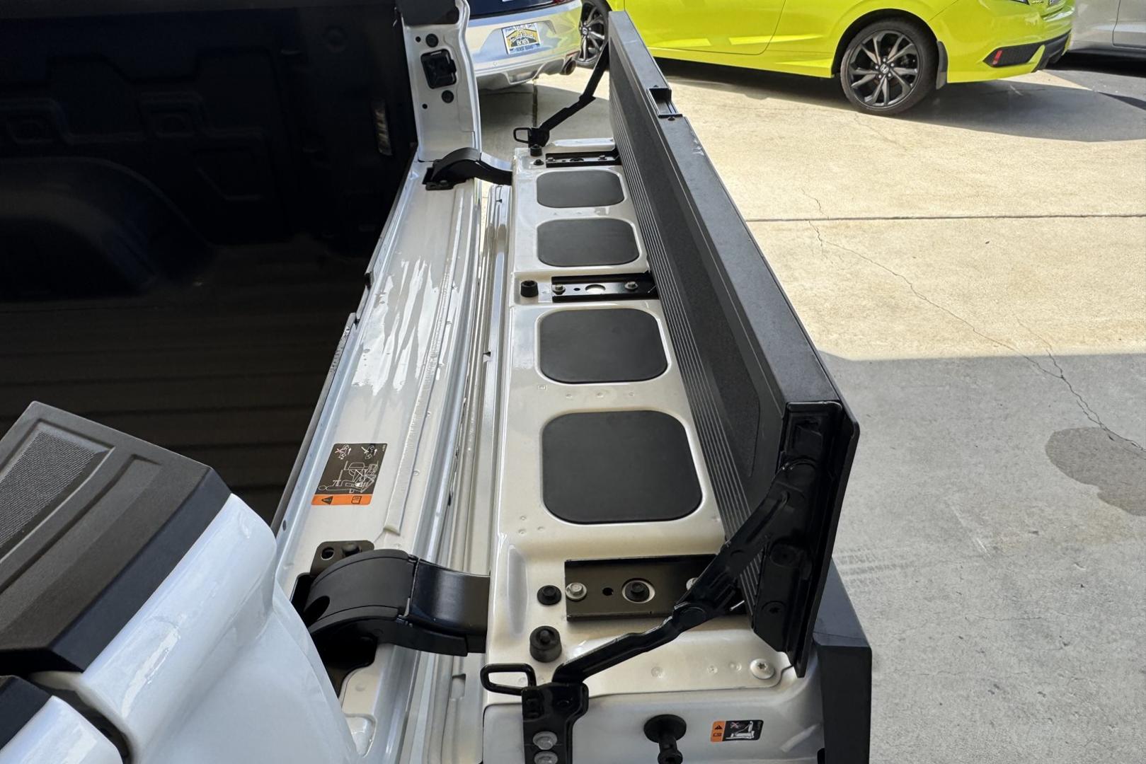 2022 White /Tobacco GMC Sierra Denali (1GTU9FET4NZ) with an 6 Cyl 3.0 Liter Duramax Turbo Diesel engine, Automatic 10 Speed transmission, located at 2304 W. Main St., Boise, ID, 83702, (208) 342-7777, 43.622105, -116.218658 - Duramax Powered Denali! New Tires And Ready To Go! - Photo#33