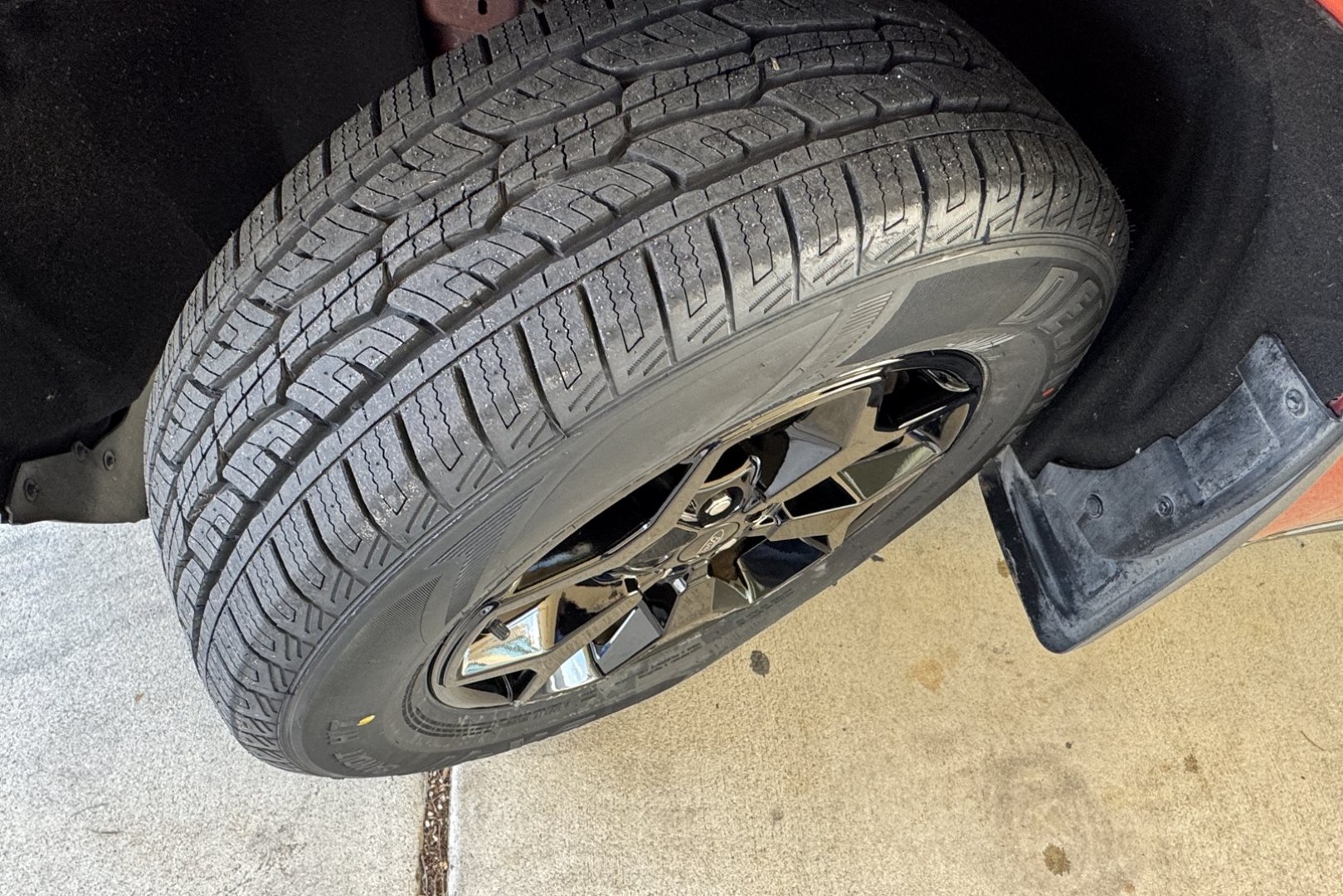 2024 Hot Pepper Red Metallic /Desert Brown Ford Maverick Lariat (3FTTW8S95RR) with an 4 Cyl 2.0 Liter Turbo engine, Automatic 8 Speed transmission, located at 2304 W. Main St., Boise, ID, 83702, (208) 342-7777, 43.622105, -116.218658 - New Tires! A Lot Of Safety Options And Great Fuel Economy! - Photo#19