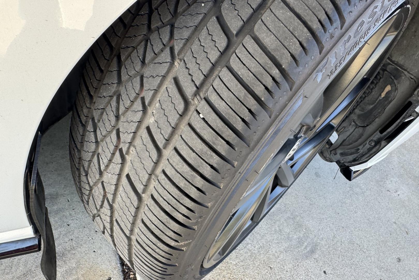 2019 White /Black Volkswagen Golf R 4MOTION (WVWVA7AU9KW) with an 4 Cyl 2.0 Liter Turbo engine, Automatick 7 Speed DSG transmission, located at 2304 W. Main St., Boise, ID, 83702, (208) 342-7777, 43.622105, -116.218658 - Hard To Find! A Blast To Drive! - Photo#18