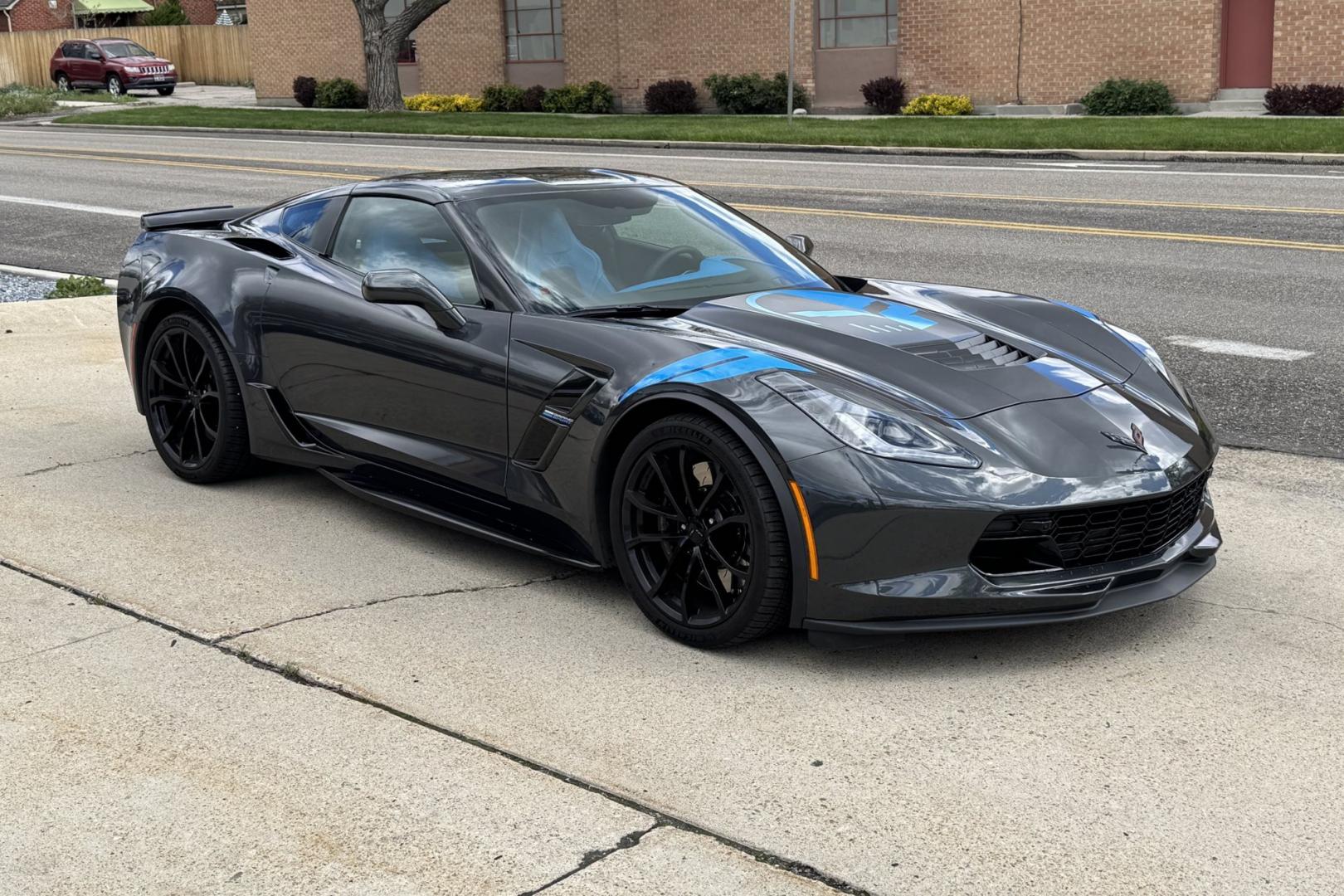 2017 Watkins Glen Gray Metallic /Tension Blue/Black Chevrolet Corvette Grand Sport 3LT (1G1Y12D71H5) with an V8 6.2 Liter engine, Automatic 8 Speed transmission, located at 2304 W. Main St., Boise, ID, 83702, (208) 342-7777, 43.622105, -116.218658 - The 2017 Chevrolet Corvette Grand Sport combines a lightweight architecture, a track-honed aerodynamics package, a naturally aspirated engine to deliver exceptional performance. The Grand Sport Collector Edition features an exclusive Watkins Glen Gray Metallic exterior with Tension Blue hash-mark gr - Photo#27