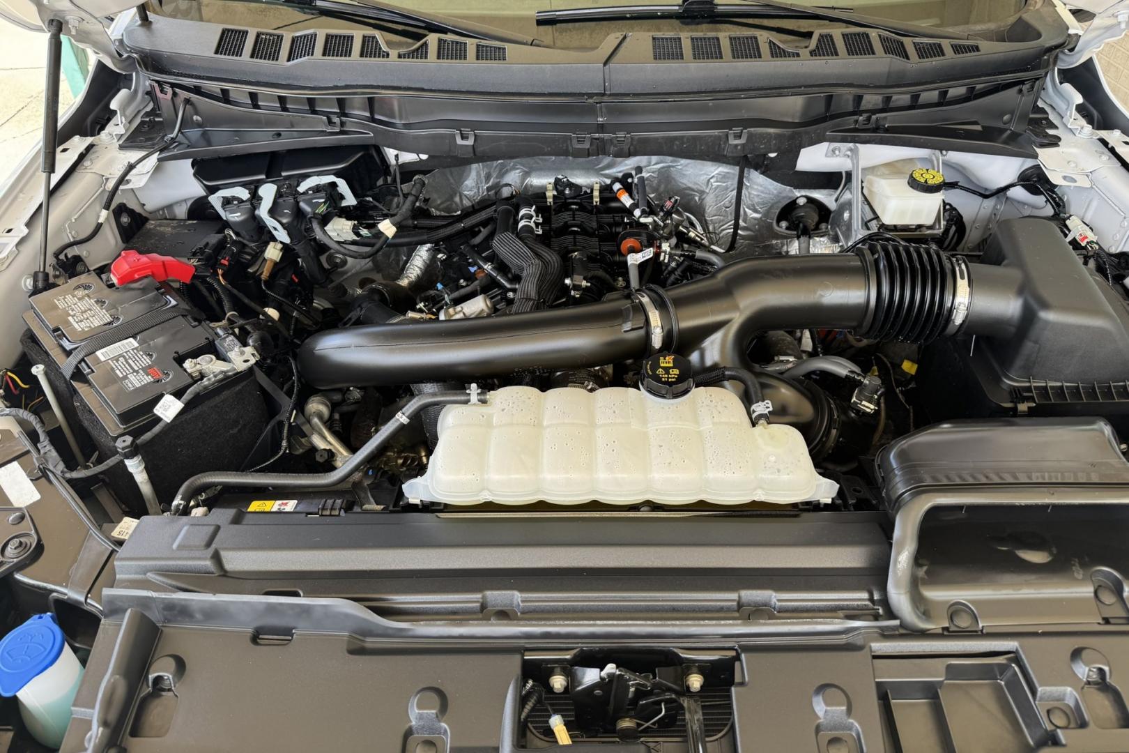 2024 Oxford White /Gray Ford F-150 Tremor (1FTFW4L80RF) with an V6 3.5 Liter Twin Turbo engine, Automatic 10 Speed transmission, located at 2304 W. Main St., Boise, ID, 83702, (208) 342-7777, 43.622105, -116.218658 - Photo#20