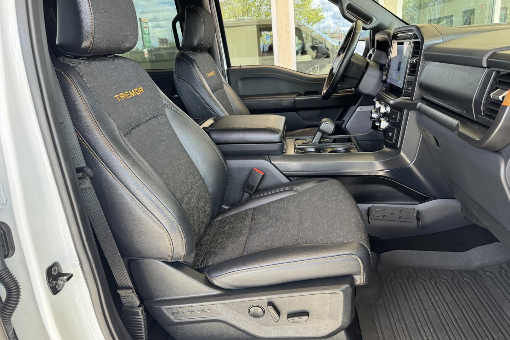 2024 Oxford White /Gray Ford F-150 Tremor (1FTFW4L80RF) with an V6 3.5 Liter Twin Turbo engine, Automatic 10 Speed transmission, located at 2304 W. Main St., Boise, ID, 83702, (208) 342-7777, 43.622105, -116.218658 - Photo#21