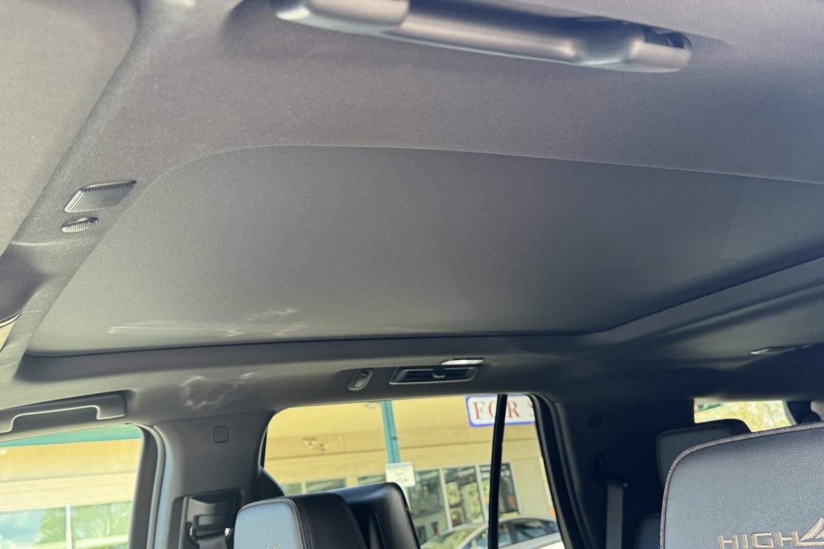 2023 Black /Jet Black Chevrolet Tahoe High Country (1GNSKTKL0PR) with an V8 6.2 Liter engine, Automatic 10 Speed transmission, located at 2304 W. Main St., Boise, ID, 83702, (208) 342-7777, 43.622105, -116.218658 - Highly Optioned Tahoe High Country! - Photo#5