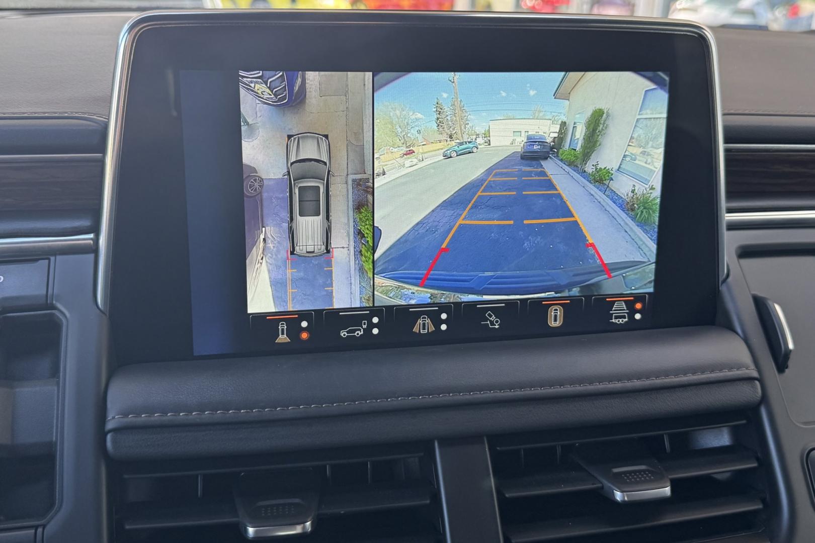 2023 Black /Jet Black Chevrolet Tahoe High Country (1GNSKTKL0PR) with an V8 6.2 Liter engine, Automatic 10 Speed transmission, located at 2304 W. Main St., Boise, ID, 83702, (208) 342-7777, 43.622105, -116.218658 - Highly Optioned Tahoe High Country! - Photo#7