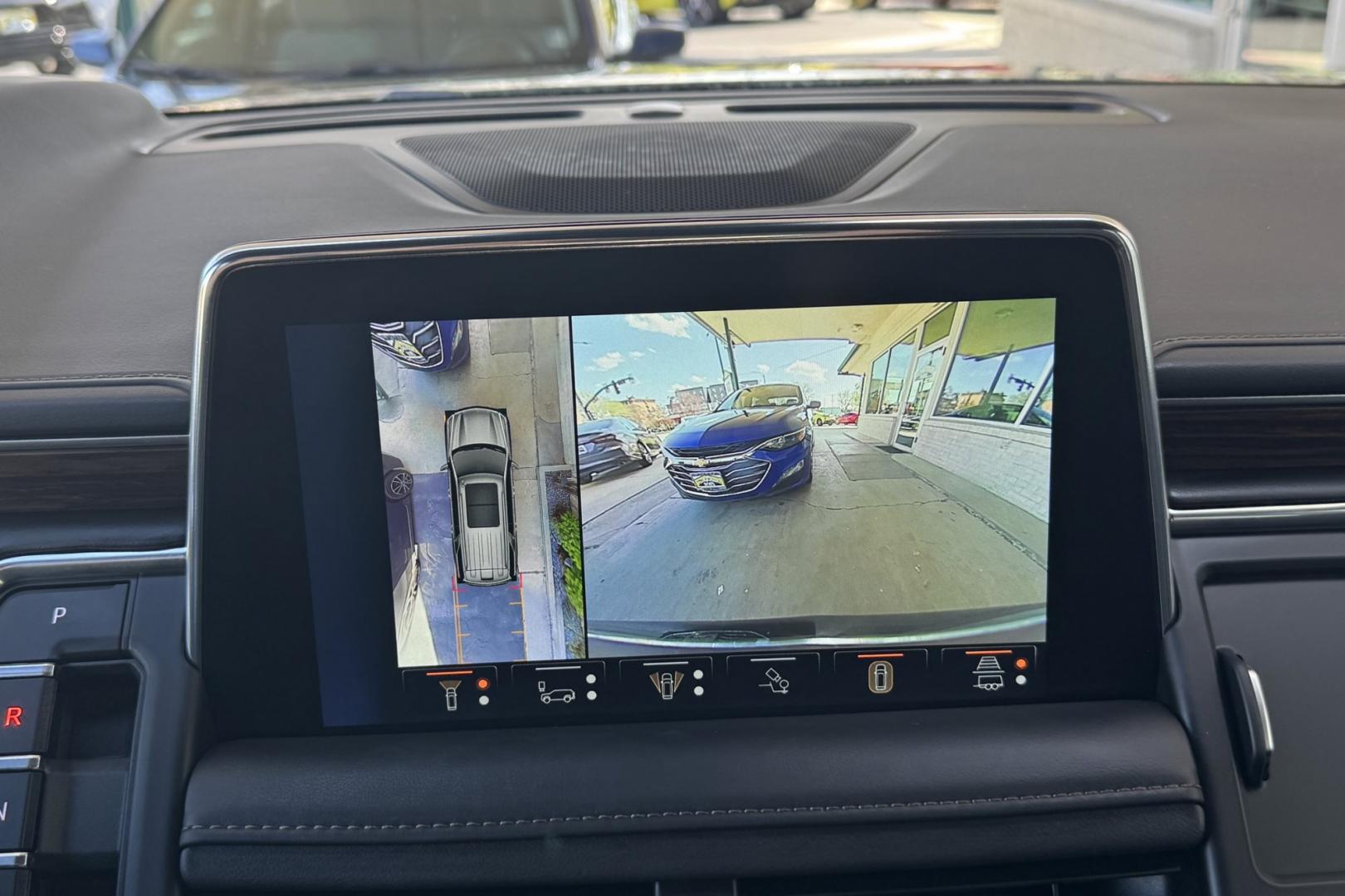 2023 Black /Jet Black Chevrolet Tahoe High Country (1GNSKTKL0PR) with an V8 6.2 Liter engine, Automatic 10 Speed transmission, located at 2304 W. Main St., Boise, ID, 83702, (208) 342-7777, 43.622105, -116.218658 - Highly Optioned Tahoe High Country! - Photo#11