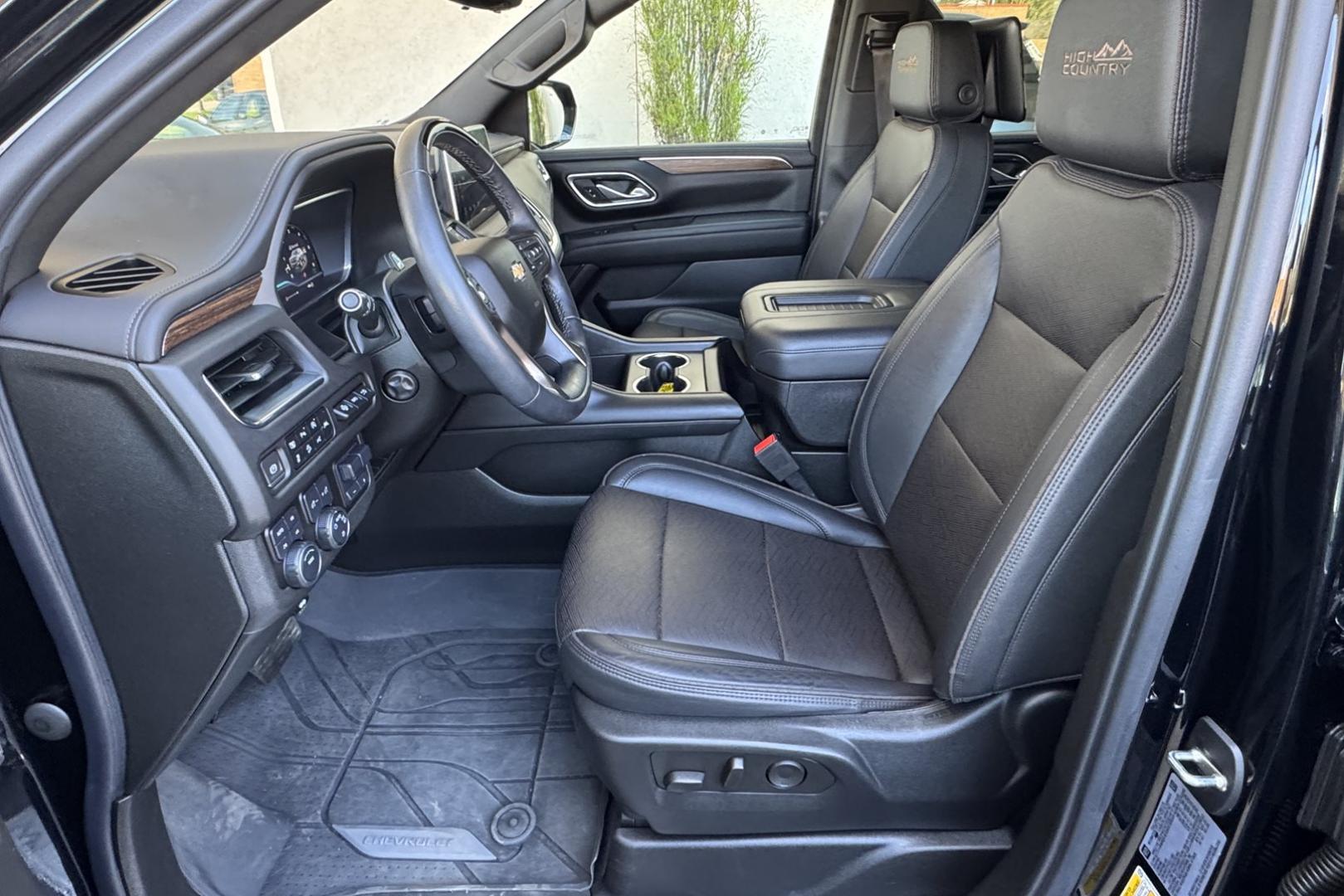 2023 Black /Jet Black Chevrolet Tahoe High Country (1GNSKTKL0PR) with an V8 6.2 Liter engine, Automatic 10 Speed transmission, located at 2304 W. Main St., Boise, ID, 83702, (208) 342-7777, 43.622105, -116.218658 - Highly Optioned Tahoe High Country! - Photo#19