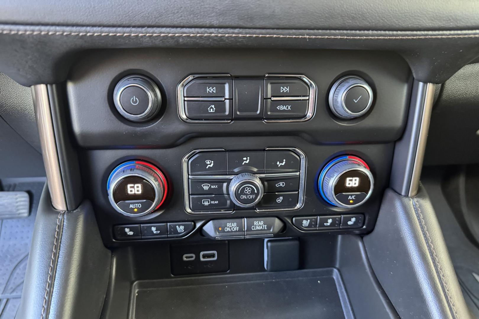 2023 Black /Jet Black Chevrolet Tahoe High Country (1GNSKTKL0PR) with an V8 6.2 Liter engine, Automatic 10 Speed transmission, located at 2304 W. Main St., Boise, ID, 83702, (208) 342-7777, 43.622105, -116.218658 - Highly Optioned Tahoe High Country! - Photo#18