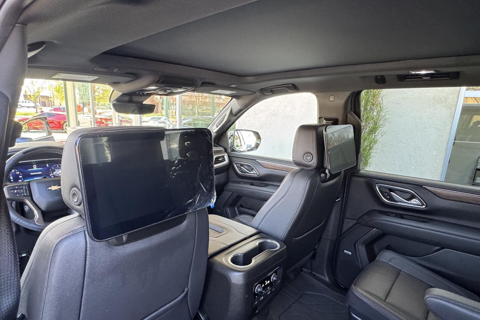 2023 Black /Jet Black Chevrolet Tahoe High Country (1GNSKTKL0PR) with an V8 6.2 Liter engine, Automatic 10 Speed transmission, located at 2304 W. Main St., Boise, ID, 83702, (208) 342-7777, 43.622105, -116.218658 - Highly Optioned Tahoe High Country! - Photo#22