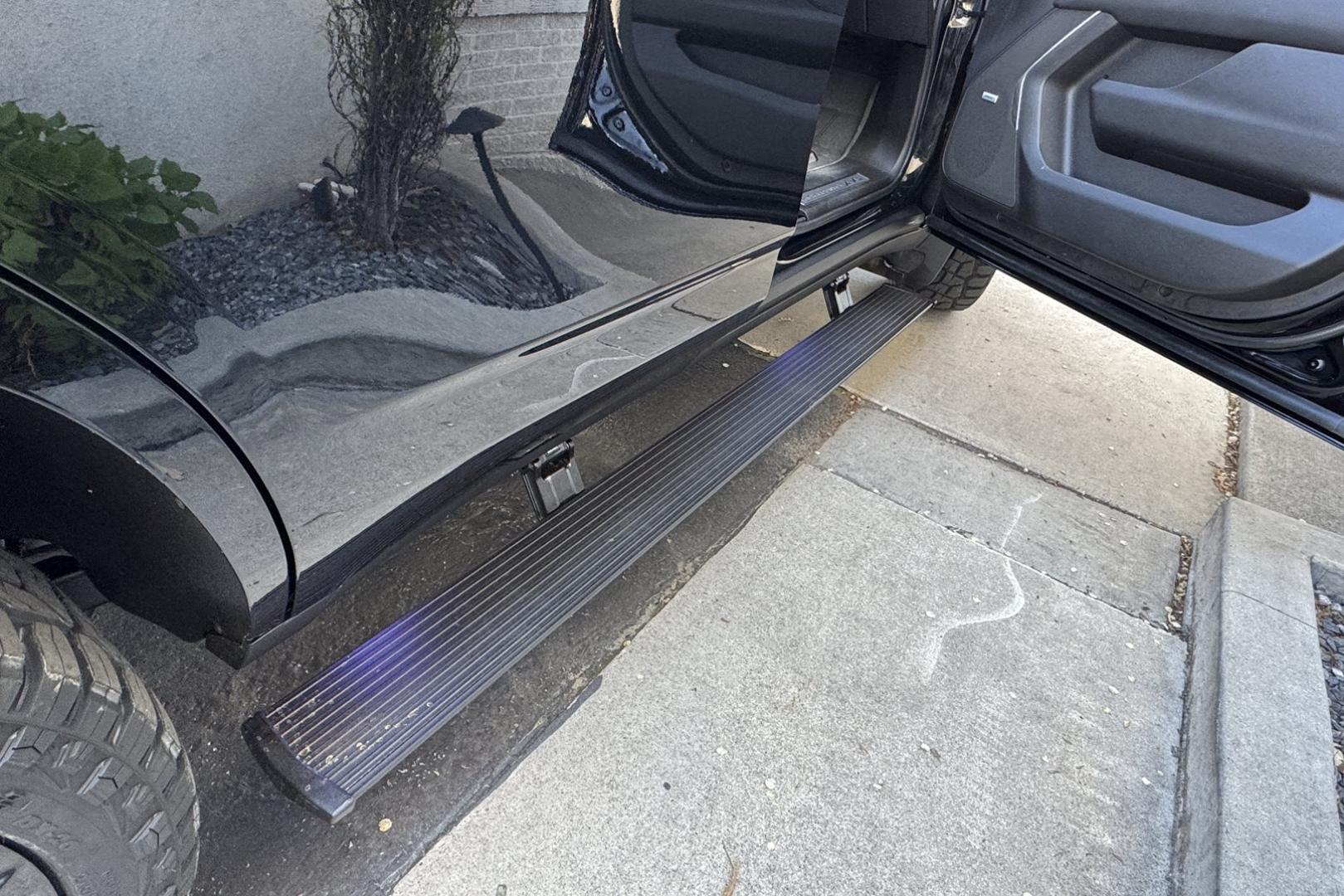 2023 Black /Jet Black Chevrolet Tahoe High Country (1GNSKTKL0PR) with an V8 6.2 Liter engine, Automatic 10 Speed transmission, located at 2304 W. Main St., Boise, ID, 83702, (208) 342-7777, 43.622105, -116.218658 - Highly Optioned Tahoe High Country! - Photo#29