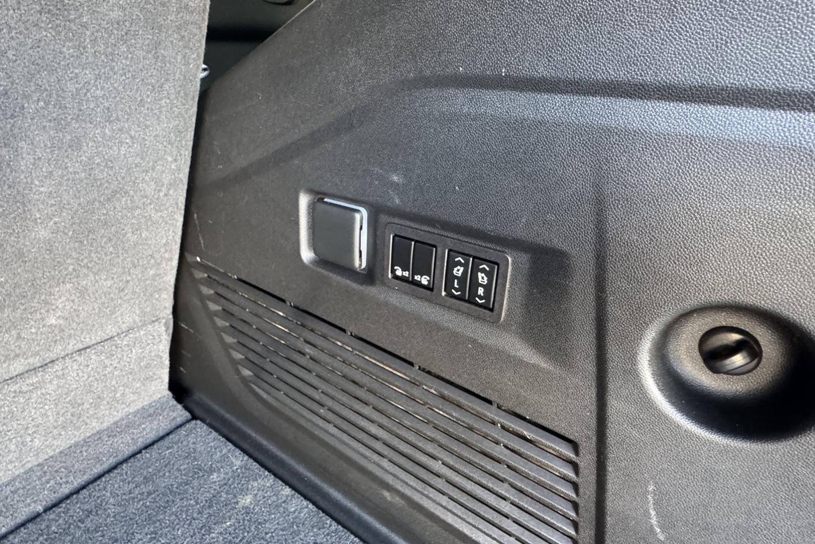 2023 Black /Jet Black Chevrolet Tahoe High Country (1GNSKTKL0PR) with an V8 6.2 Liter engine, Automatic 10 Speed transmission, located at 2304 W. Main St., Boise, ID, 83702, (208) 342-7777, 43.622105, -116.218658 - Highly Optioned Tahoe High Country! - Photo#32