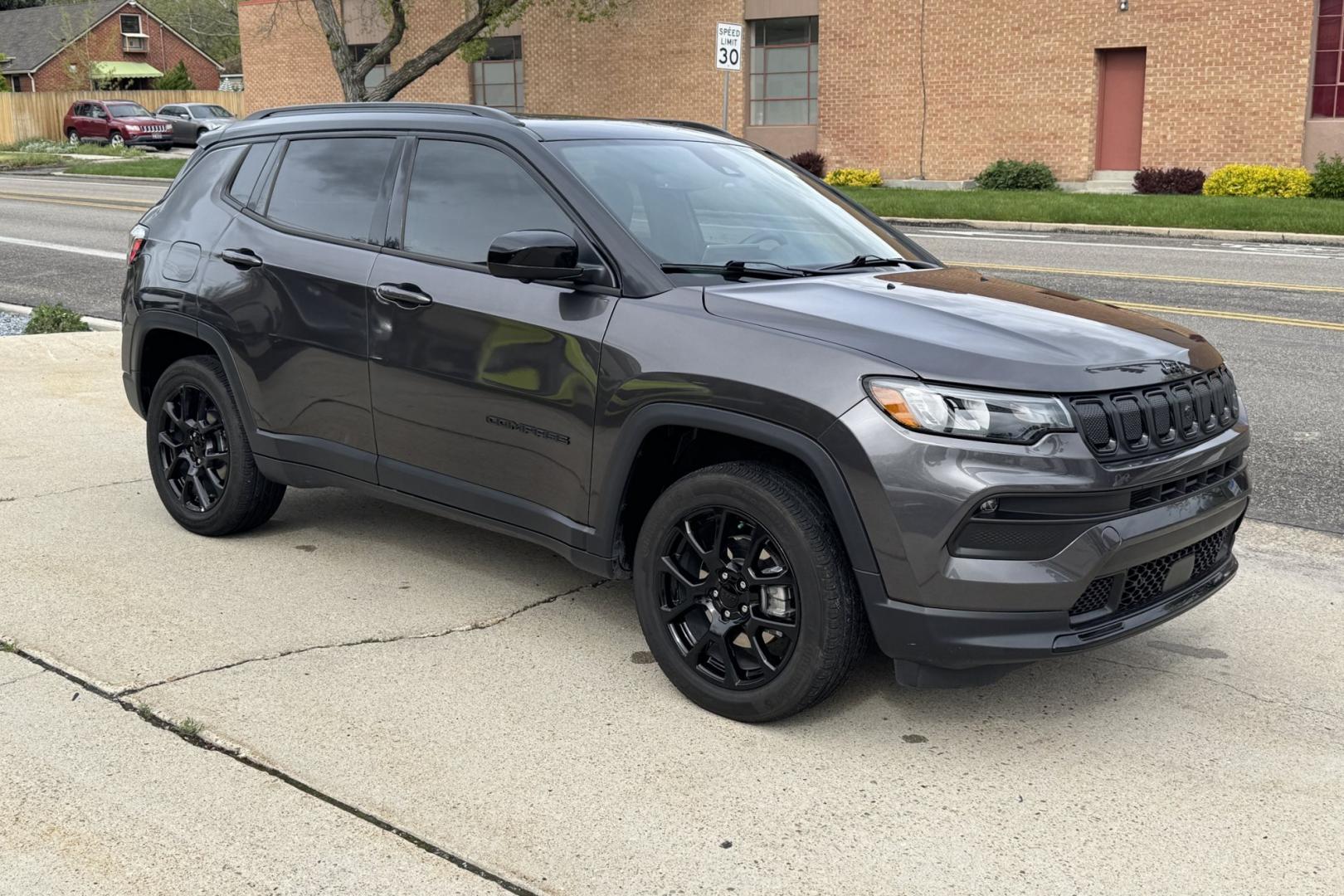2022 Granite Crystal Metallic /Black Jeep Compass Altitude (3C4NJDBBXNT) with an 4 Cyl 2.4 Liter engine, Automatic 9 Speed transmission, located at 2304 W. Main St., Boise, ID, 83702, (208) 342-7777, 43.622105, -116.218658 - Photo#2