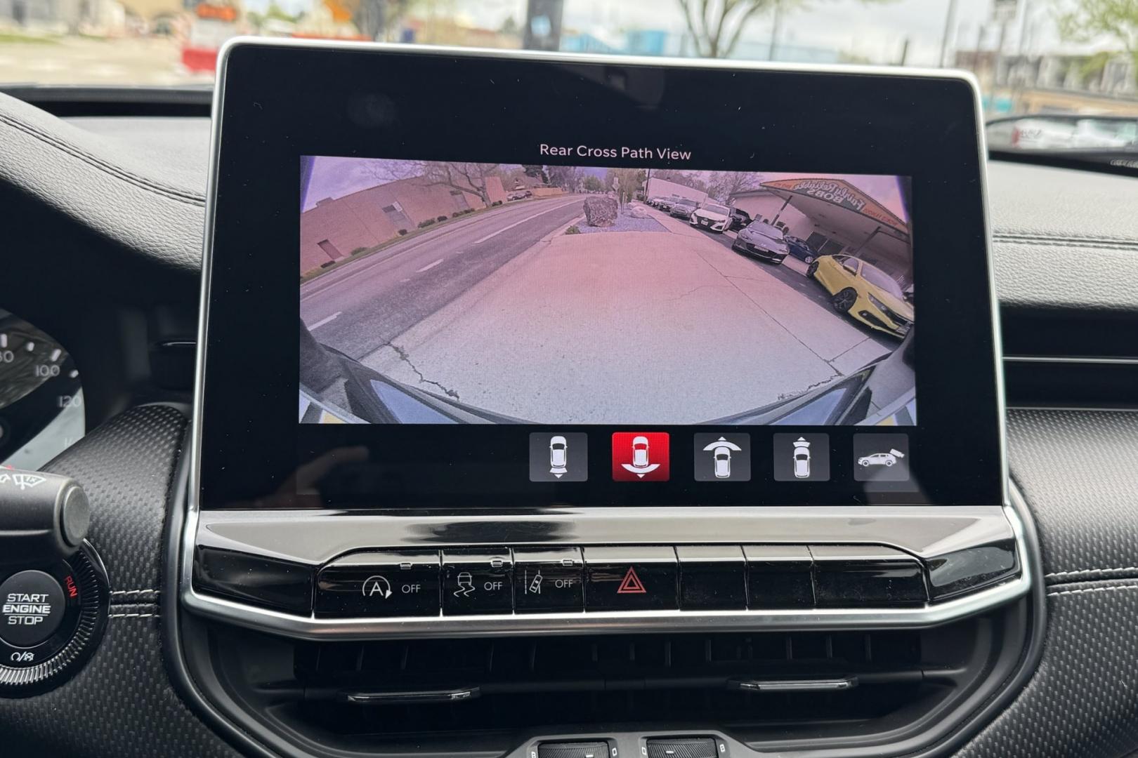 2022 Granite Crystal Metallic /Black Jeep Compass Altitude (3C4NJDBBXNT) with an 4 Cyl 2.4 Liter engine, Automatic 9 Speed transmission, located at 2304 W. Main St., Boise, ID, 83702, (208) 342-7777, 43.622105, -116.218658 - Photo#4