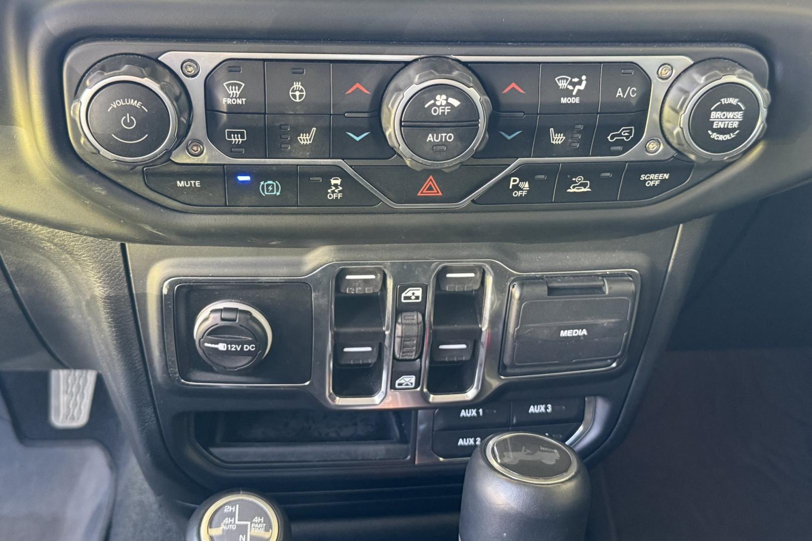 2023 Sting Gray /Black Jeep Wrangler Unlimited Sahara High Altitude (1C4JJXP64PW) with an 4 Cyl 2.0 Liter Hybrid Turbo engine, Automatic 8 Speed transmission, located at 2304 W. Main St., Boise, ID, 83702, (208) 342-7777, 43.622105, -116.218658 - Ready To Play And Get Great Fuel Economy! - Photo#7