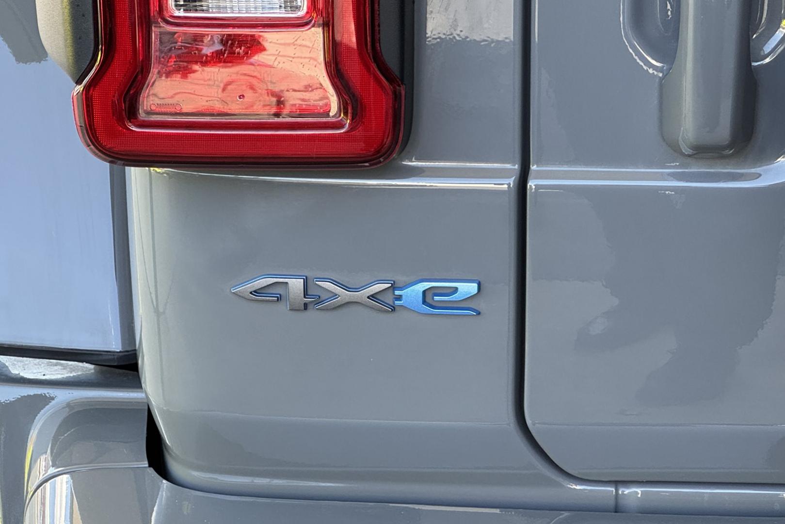 2023 Sting Gray /Black Jeep Wrangler Unlimited Sahara High Altitude (1C4JJXP64PW) with an 4 Cyl 2.0 Liter Hybrid Turbo engine, Automatic 8 Speed transmission, located at 2304 W. Main St., Boise, ID, 83702, (208) 342-7777, 43.622105, -116.218658 - Ready To Play And Get Great Fuel Economy! - Photo#23