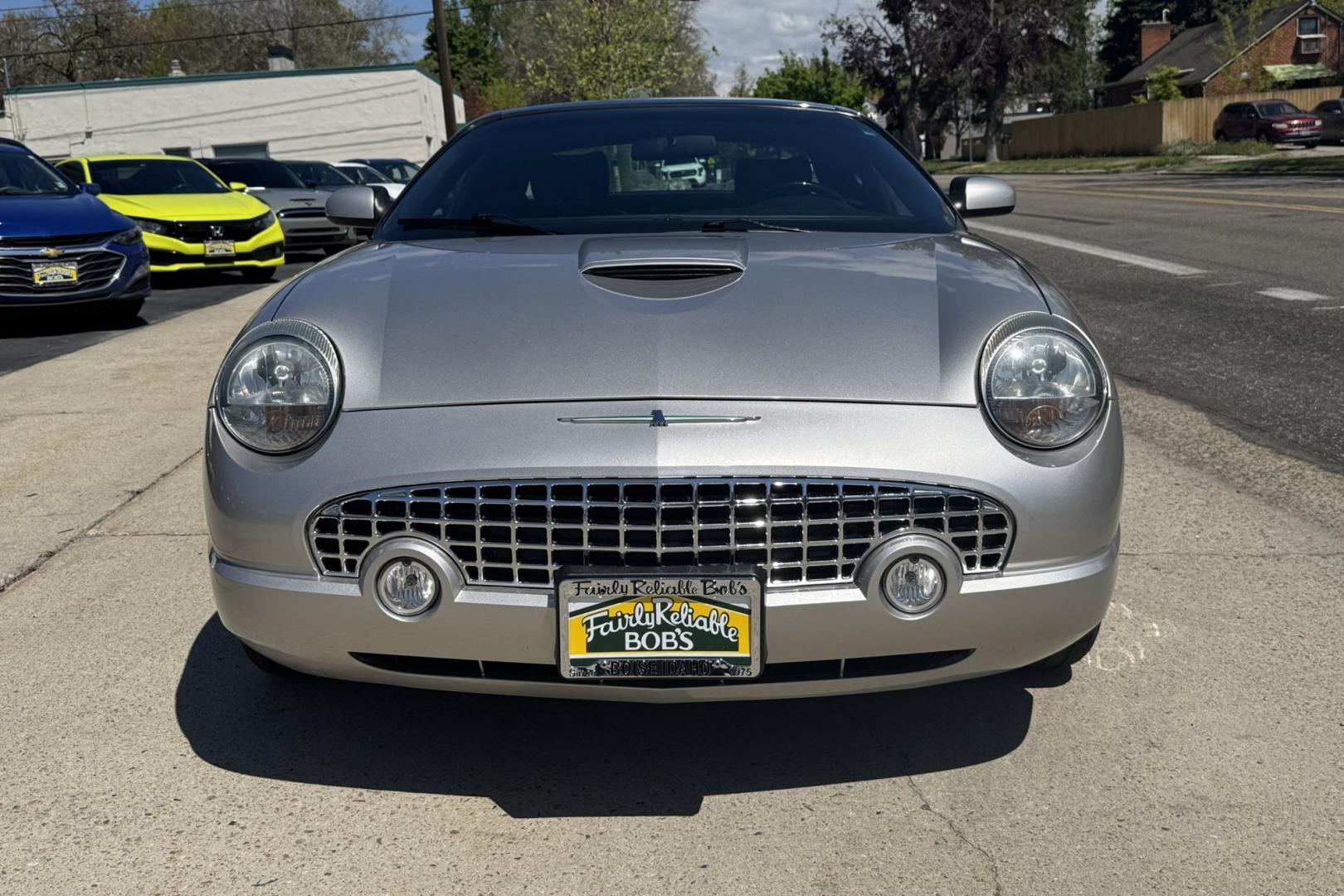 2004 Silver /Black Ford Thunderbird Premium (1FAHP60A34Y) with an V8 3.9 Liter engine, Automatic transmission, located at 2304 W. Main St., Boise, ID, 83702, (208) 342-7777, 43.622105, -116.218658 - New Tires And Ready For Fun! Classic Lines! - Photo#3