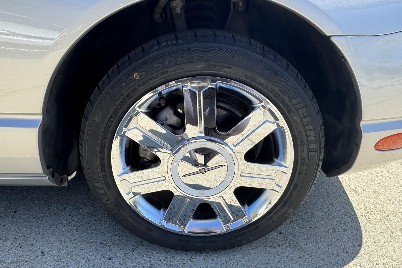 2004 Silver /Black Ford Thunderbird Premium (1FAHP60A34Y) with an V8 3.9 Liter engine, Automatic transmission, located at 2304 W. Main St., Boise, ID, 83702, (208) 342-7777, 43.622105, -116.218658 - New Tires And Ready For Fun! Classic Lines! - Photo#4