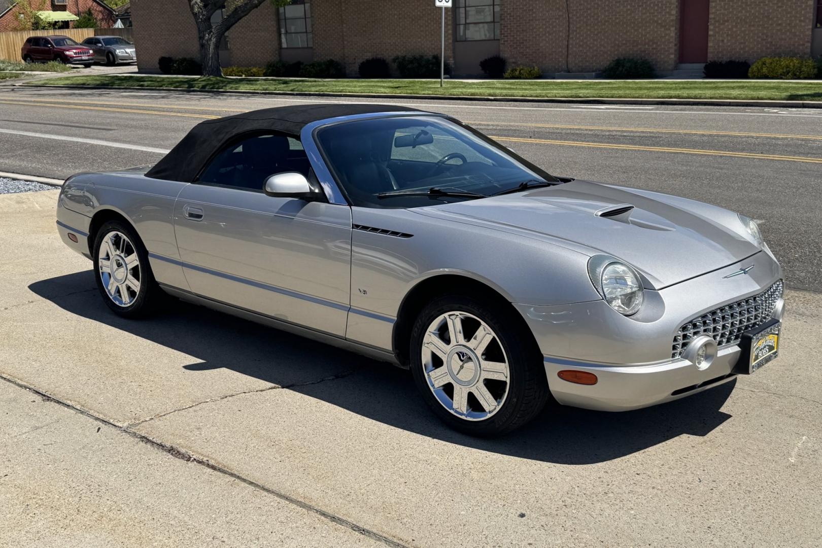 2004 Silver /Black Ford Thunderbird Premium (1FAHP60A34Y) with an V8 3.9 Liter engine, Automatic transmission, located at 2304 W. Main St., Boise, ID, 83702, (208) 342-7777, 43.622105, -116.218658 - New Tires And Ready For Fun! Classic Lines! - Photo#25