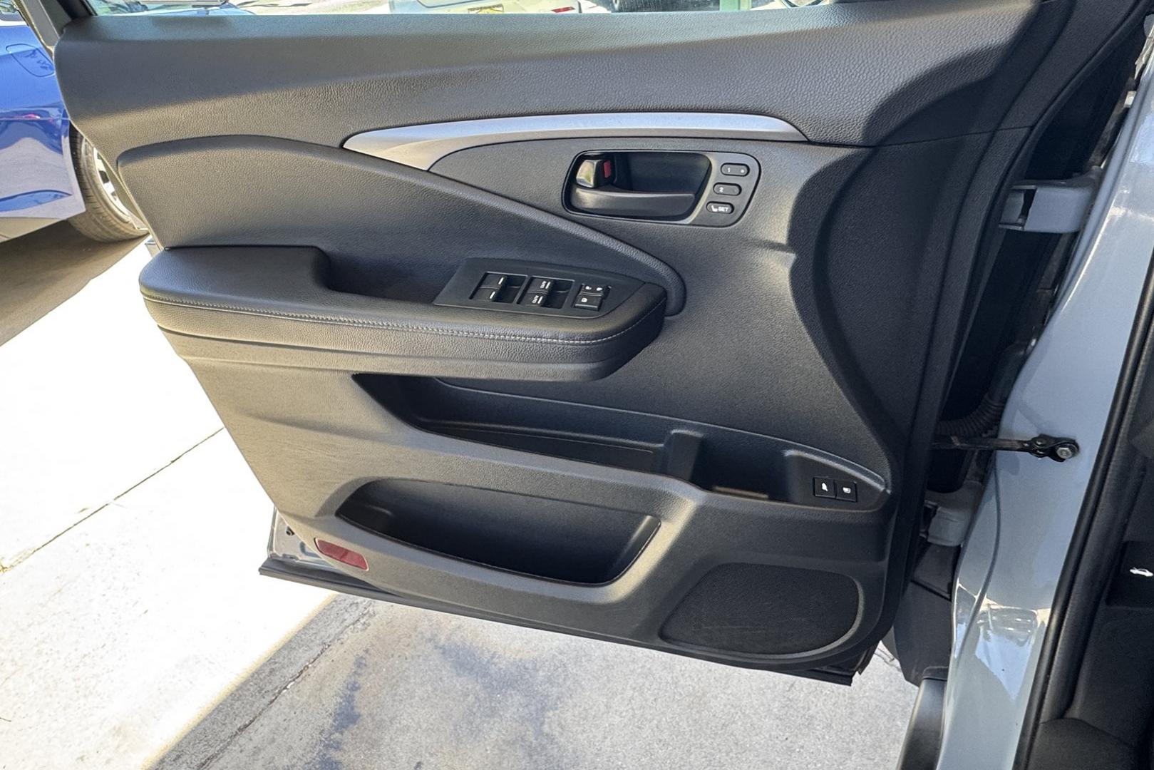2023 Sonic Gray /Black Honda Passport EX-L HPD (5FNYF8H57PB) with an V6 3.5 Liter engine, Automatic 9 Speed transmission, located at 2304 W. Main St., Boise, ID, 83702, (208) 342-7777, 43.622105, -116.218658 - Honda Performance Development Package! Low Mileage And Clean! - Photo#12
