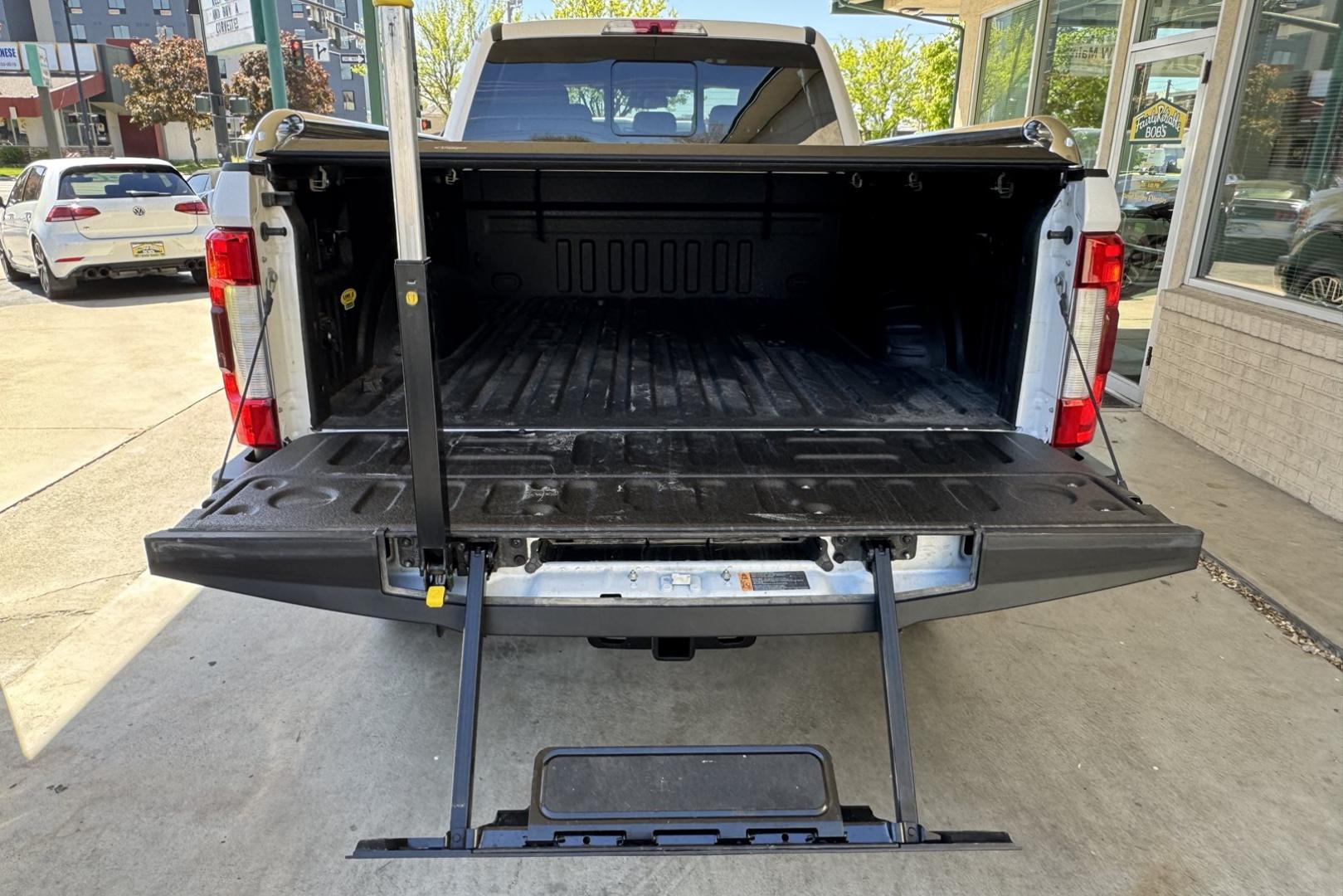 2019 White Platinum /Brownstone Ford F-350 King Ranch (1FT8W3BTXKE) with an V8 6.7 Liter Turbo Diesel engine, Automatic 6 Speed transmission, located at 2304 W. Main St., Boise, ID, 83702, (208) 342-7777, 43.622105, -116.218658 - Only 18k Miles! Optioned With The Best Of Everything! - Photo#28