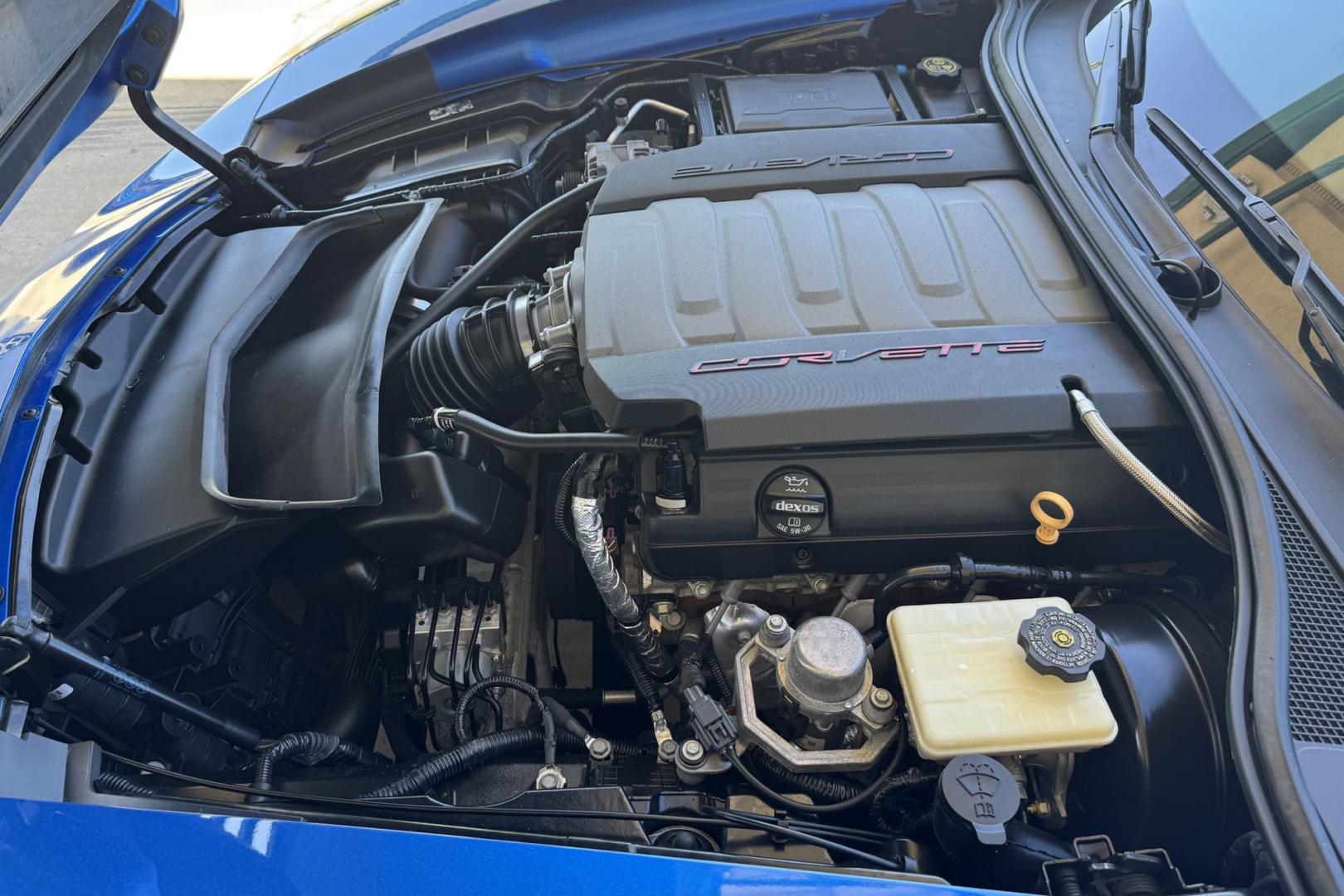 2016 Laguna Blue /Kalahari Chevrolet Corvette Stingray 2LT (1G1YD2D72G5) with an V8 6.2 Liter engine, Automatic 8 Speed transmission, located at 2304 W. Main St., Boise, ID, 83702, (208) 342-7777, 43.622105, -116.218658 - Beautiful Color Combination! Ready To Go! - Photo#12