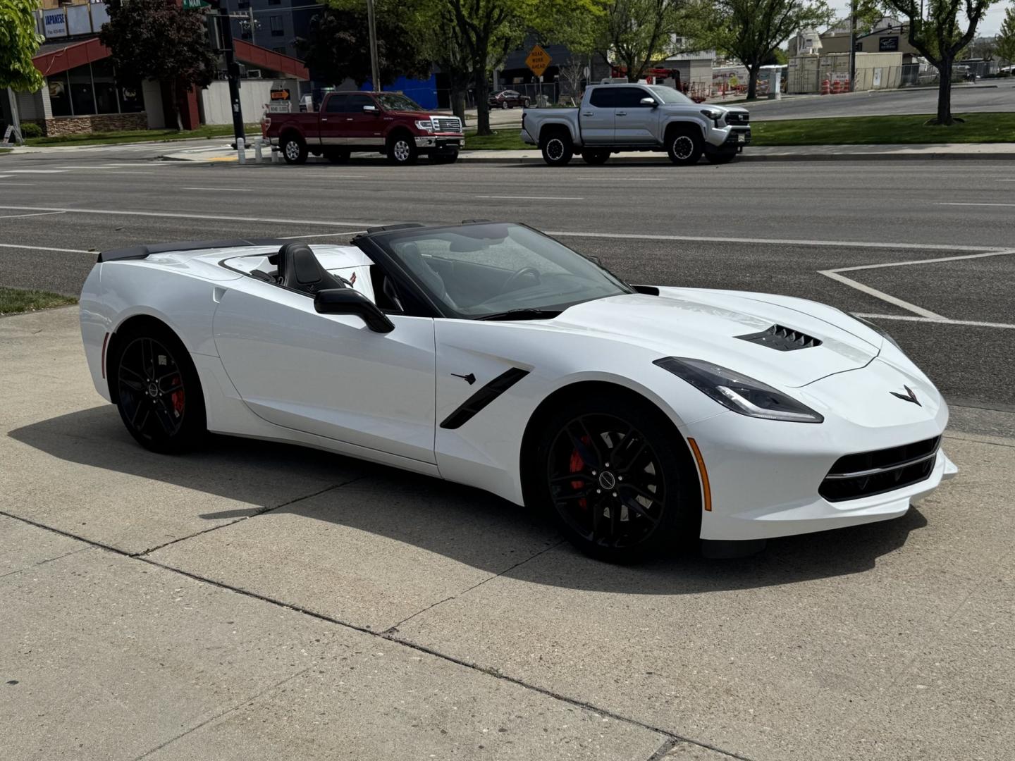 2015 Arctic White /Black Chevrolet Corvette Stingray 3LT Z51 (1G1YM3D71F5) with an V8 6.2 Liter engine, Automatic 8 Speed transmission, located at 2304 W. Main St., Boise, ID, 83702, (208) 342-7777, 43.622105, -116.218658 - Low Mileage! Amazing Condition! Must See! Must Drive! - Photo#2