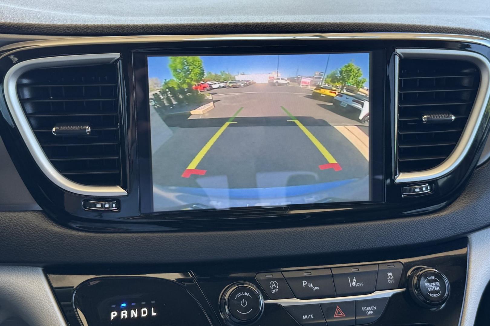 2024 Silver /Black Chrysler Pacifica Touring L (2C4RC1BG7RR) with an V6 3.6 Liter engine, Automatic 9 Speed transmission, located at 2304 W. Main St., Boise, ID, 83702, (208) 342-7777, 43.622105, -116.218658 - 7 Passenger! Stow N Go Seating! Bring The Family! - Photo#4