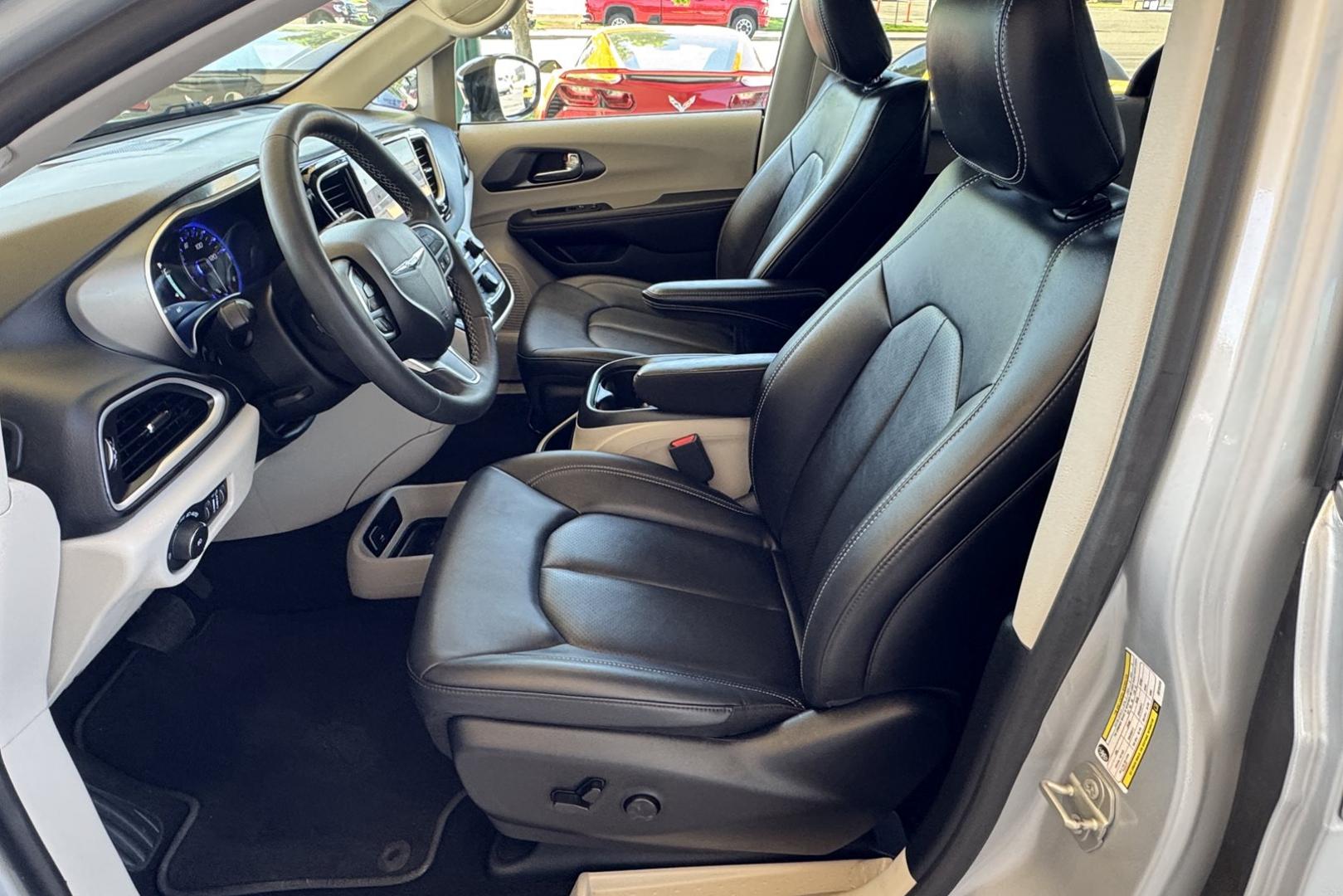 2024 Silver /Black Chrysler Pacifica Touring L (2C4RC1BG7RR) with an V6 3.6 Liter engine, Automatic 9 Speed transmission, located at 2304 W. Main St., Boise, ID, 83702, (208) 342-7777, 43.622105, -116.218658 - 7 Passenger! Stow N Go Seating! Bring The Family! - Photo#12