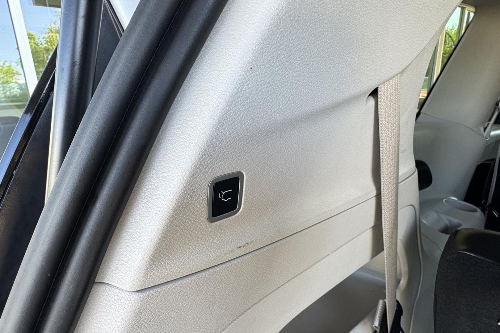 2024 Silver /Black Chrysler Pacifica Touring L (2C4RC1BG7RR) with an V6 3.6 Liter engine, Automatic 9 Speed transmission, located at 2304 W. Main St., Boise, ID, 83702, (208) 342-7777, 43.622105, -116.218658 - 7 Passenger! Stow N Go Seating! Bring The Family! - Photo#20