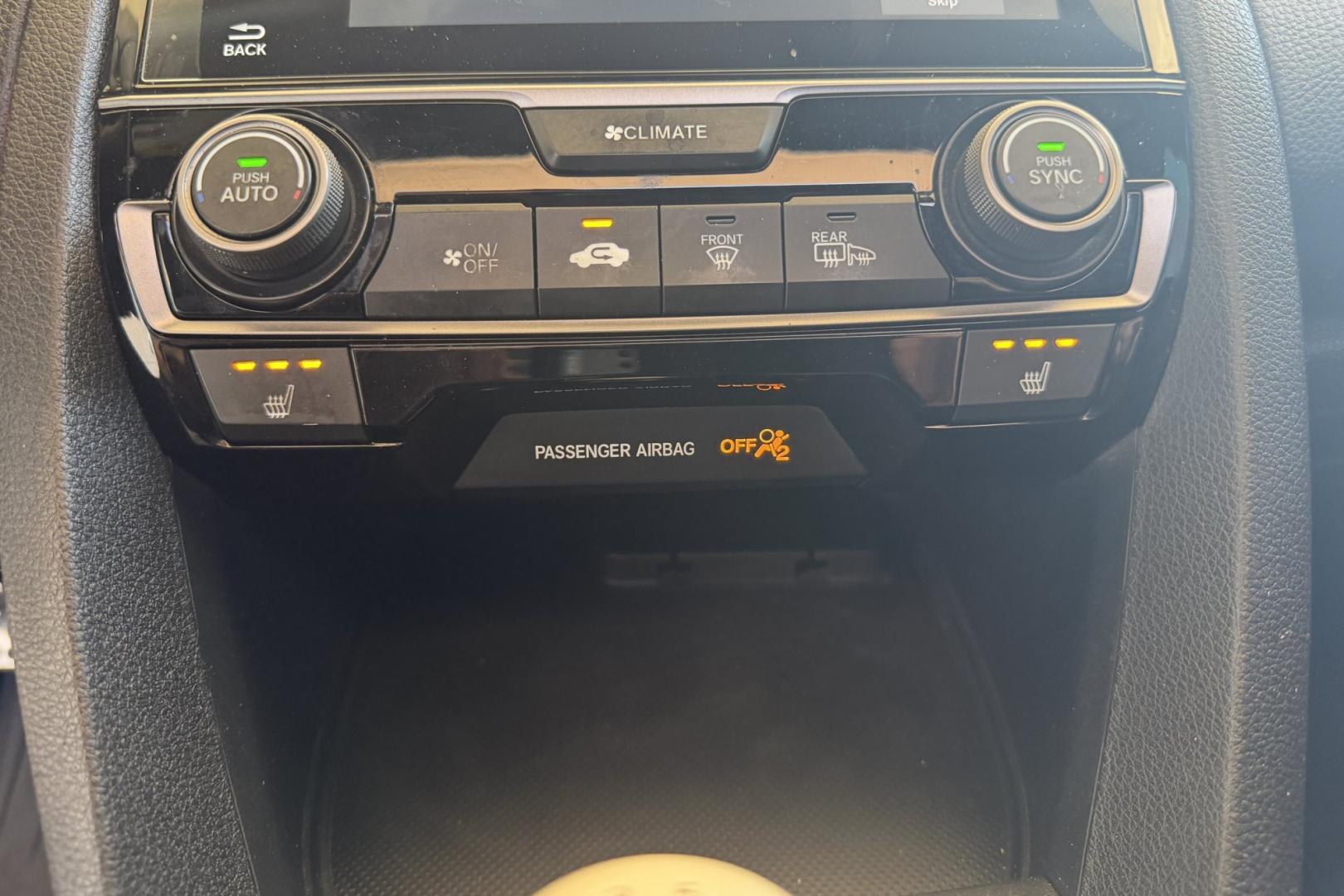 2018 White /Black Honda Civic Si (2HGFC3A57JH) with an 4 Cyl 1.5 Liter Turbo engine, 6 Speed Manual transmission, located at 2304 W. Main St., Boise, ID, 83702, (208) 342-7777, 43.622105, -116.218658 - Nicely Optioned! 6 Speed Manual Civic Si!- Photo#9