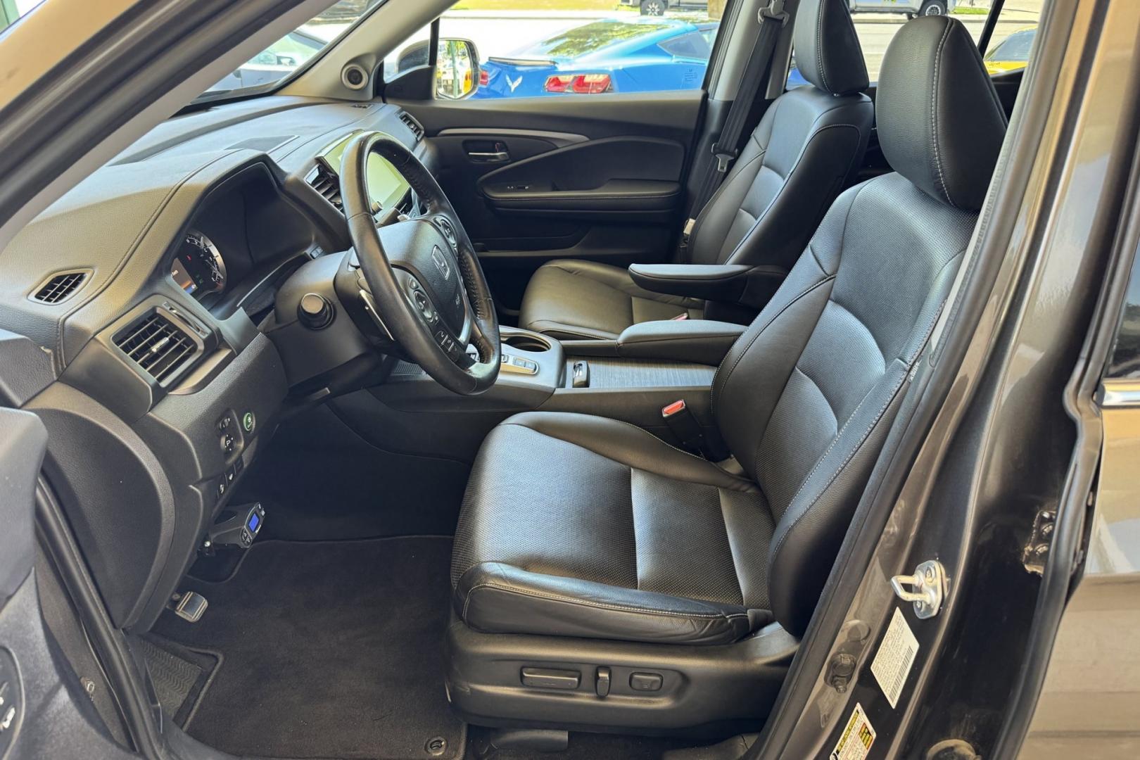 2022 Pacific Pewter Metallic /Black Honda Ridgeline RTL-E (5FPYK3F79NB) with an V6 3.5 Liter engine, Automatic 9 Speed transmission, located at 2304 W. Main St., Boise, ID, 83702, (208) 342-7777, 43.622105, -116.218658 - New Tires! Great Truck! - Photo#11
