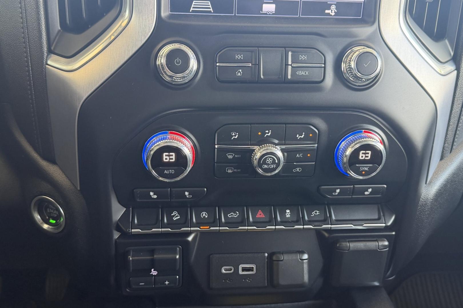 2020 Silver /Black GMC Sierra Elevation (1GTU9CED1LZ) with an V8 5.3 Liter engine, Automatic 8 Speed transmission, located at 2304 W. Main St., Boise, ID, 83702, (208) 342-7777, 43.622105, -116.218658 - Ready To Haul!- Photo#6