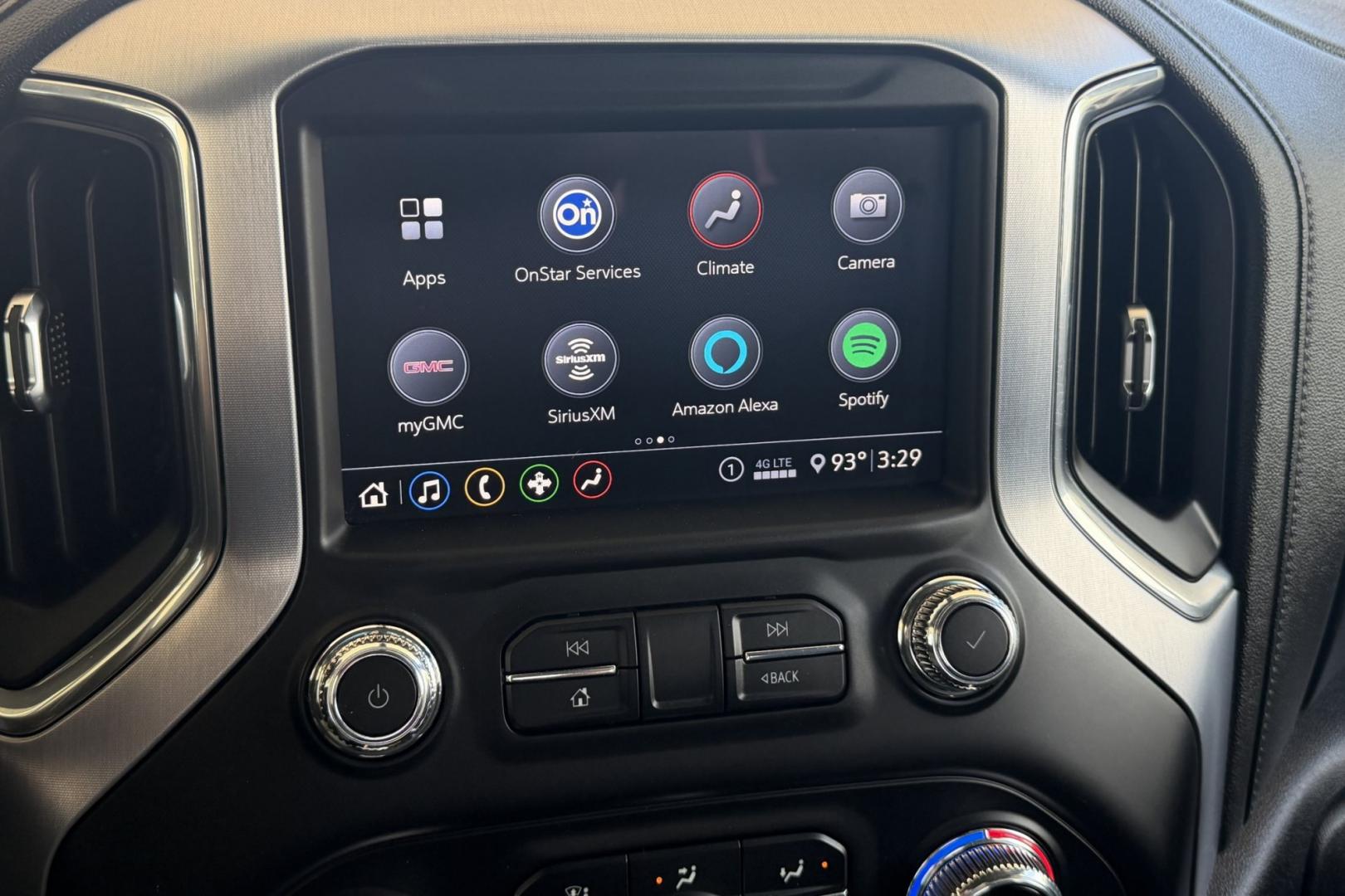 2020 Silver /Black GMC Sierra Elevation (1GTU9CED1LZ) with an V8 5.3 Liter engine, Automatic 8 Speed transmission, located at 2304 W. Main St., Boise, ID, 83702, (208) 342-7777, 43.622105, -116.218658 - Ready To Haul!- Photo#8
