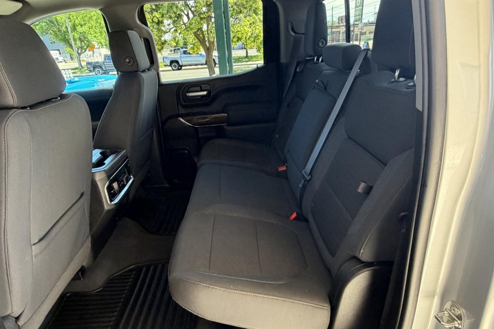 2020 Silver /Black GMC Sierra Elevation (1GTU9CED1LZ) with an V8 5.3 Liter engine, Automatic 8 Speed transmission, located at 2304 W. Main St., Boise, ID, 83702, (208) 342-7777, 43.622105, -116.218658 - Ready To Haul!- Photo#14