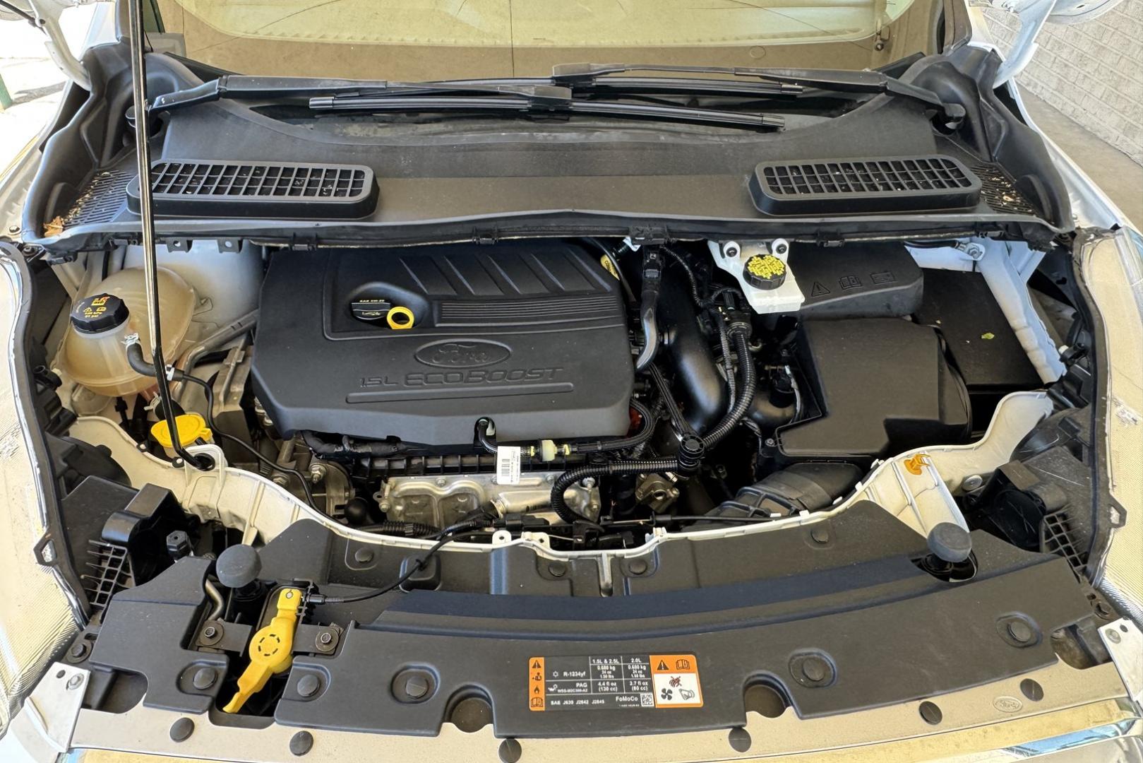 2018 Oxford White /Gray Ford Escape SE (1FMCU9GD1JU) with an 4 Cyl 1.5 Liter Turbo engine, Automatic 6 Speed transmission, located at 2304 W. Main St., Boise, ID, 83702, (208) 342-7777, 43.622105, -116.218658 - New Tires! Low Mileage! Heated Seats! Ready To Go! - Photo#16