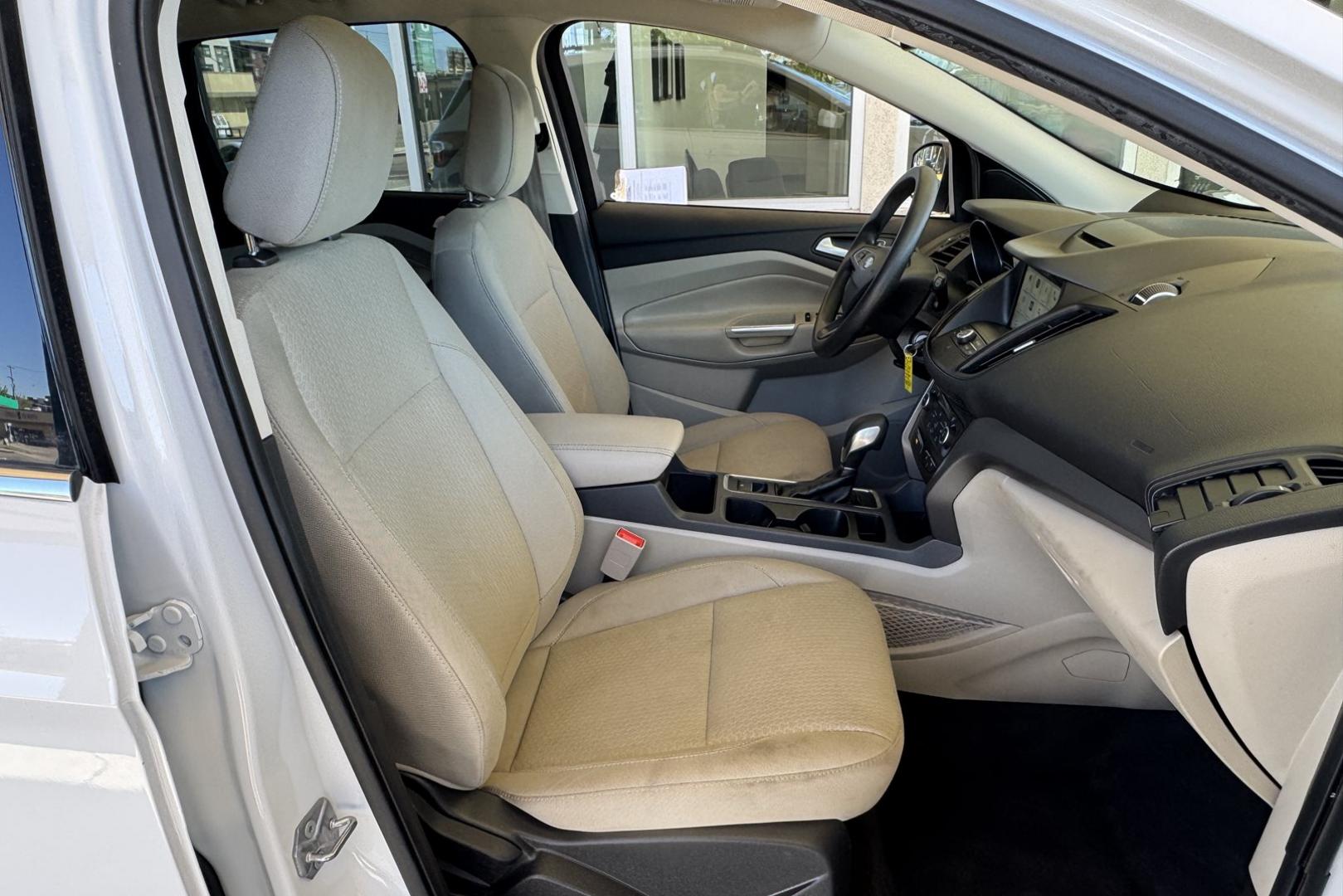 2018 Oxford White /Gray Ford Escape SE (1FMCU9GD1JU) with an 4 Cyl 1.5 Liter Turbo engine, Automatic 6 Speed transmission, located at 2304 W. Main St., Boise, ID, 83702, (208) 342-7777, 43.622105, -116.218658 - New Tires! Low Mileage! Heated Seats! Ready To Go! - Photo#17