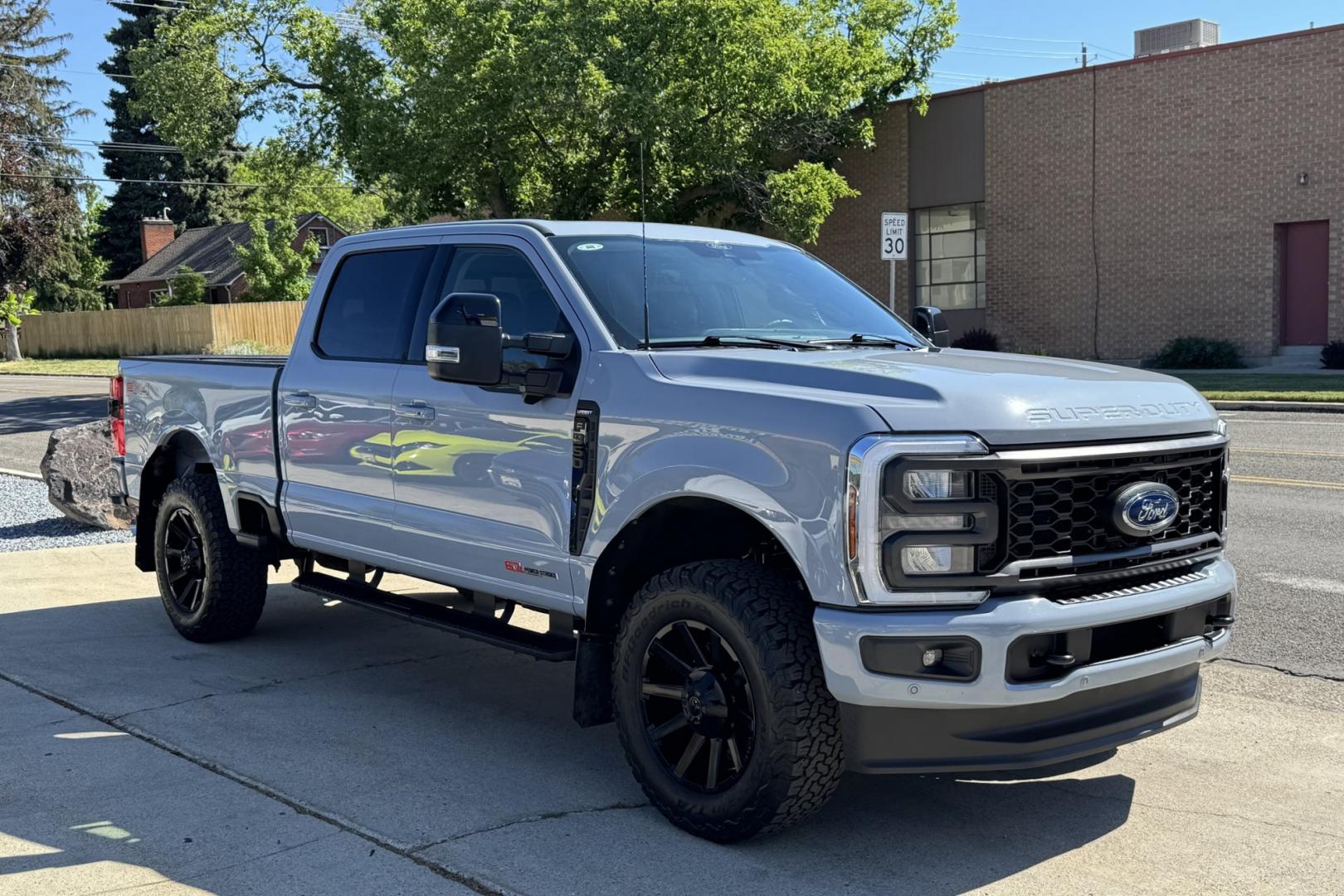 2024 Glacier Gray Metallic /Black Ford F-350 Lariat (1FT8W3BM2RE) with an V8 6.7 Liter HO Powerstroke Turbo Diesel engine, Automatic 10 Speed transmission, located at 2304 W. Main St., Boise, ID, 83702, (208) 342-7777, 43.622105, -116.218658- Photo#4