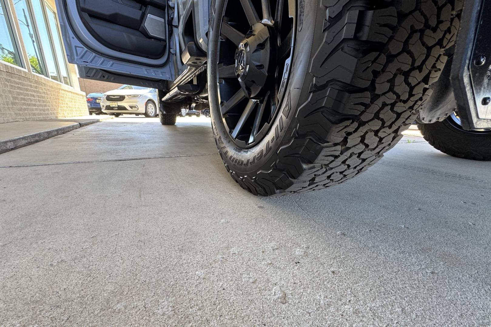 2024 Glacier Gray Metallic /Black Ford F-350 Lariat (1FT8W3BM2RE) with an V8 6.7 Liter HO Powerstroke Turbo Diesel engine, Automatic 10 Speed transmission, located at 2304 W. Main St., Boise, ID, 83702, (208) 342-7777, 43.622105, -116.218658- Photo#21