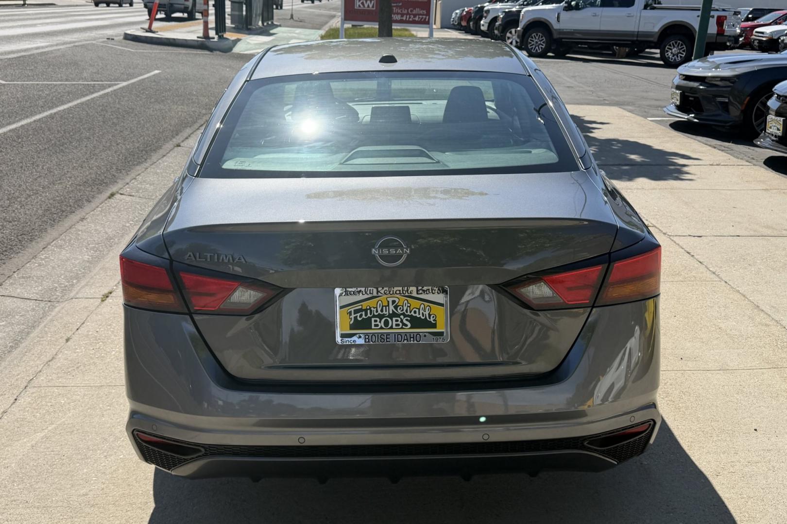 2025 Gray /Black Nissan Altima SV (1N4BL4DV0SN) with an 4 Cyl 2.5 Liter engine, Automatic transmission, located at 2304 W. Main St., Boise, ID, 83702, (208) 342-7777, 43.622105, -116.218658 - Remaining Factory Warranty! Loaded With Safety Features! - Photo#1