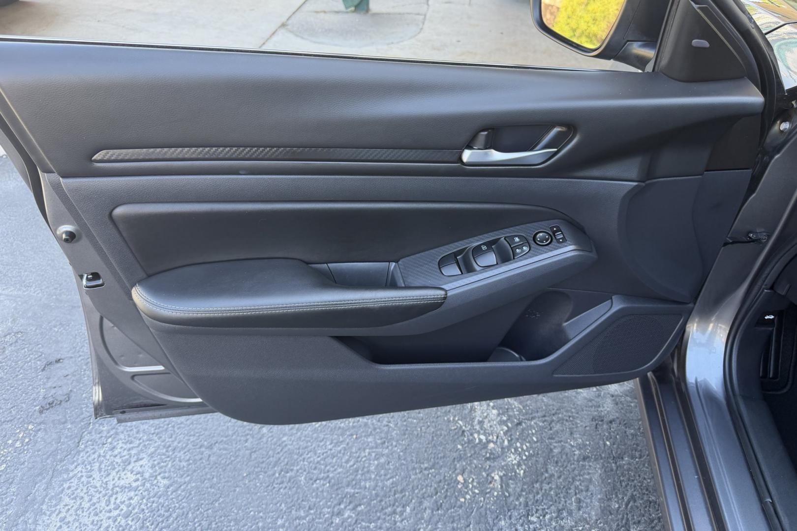 2025 Gray /Black Nissan Altima SV (1N4BL4DV0SN) with an 4 Cyl 2.5 Liter engine, Automatic transmission, located at 2304 W. Main St., Boise, ID, 83702, (208) 342-7777, 43.622105, -116.218658 - Remaining Factory Warranty! Loaded With Safety Features! - Photo#5